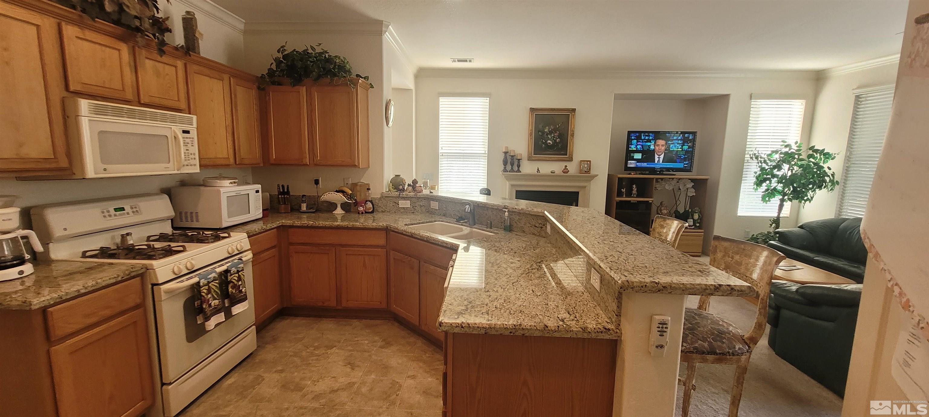 1885 Trailcreek Way Property Photo 13
