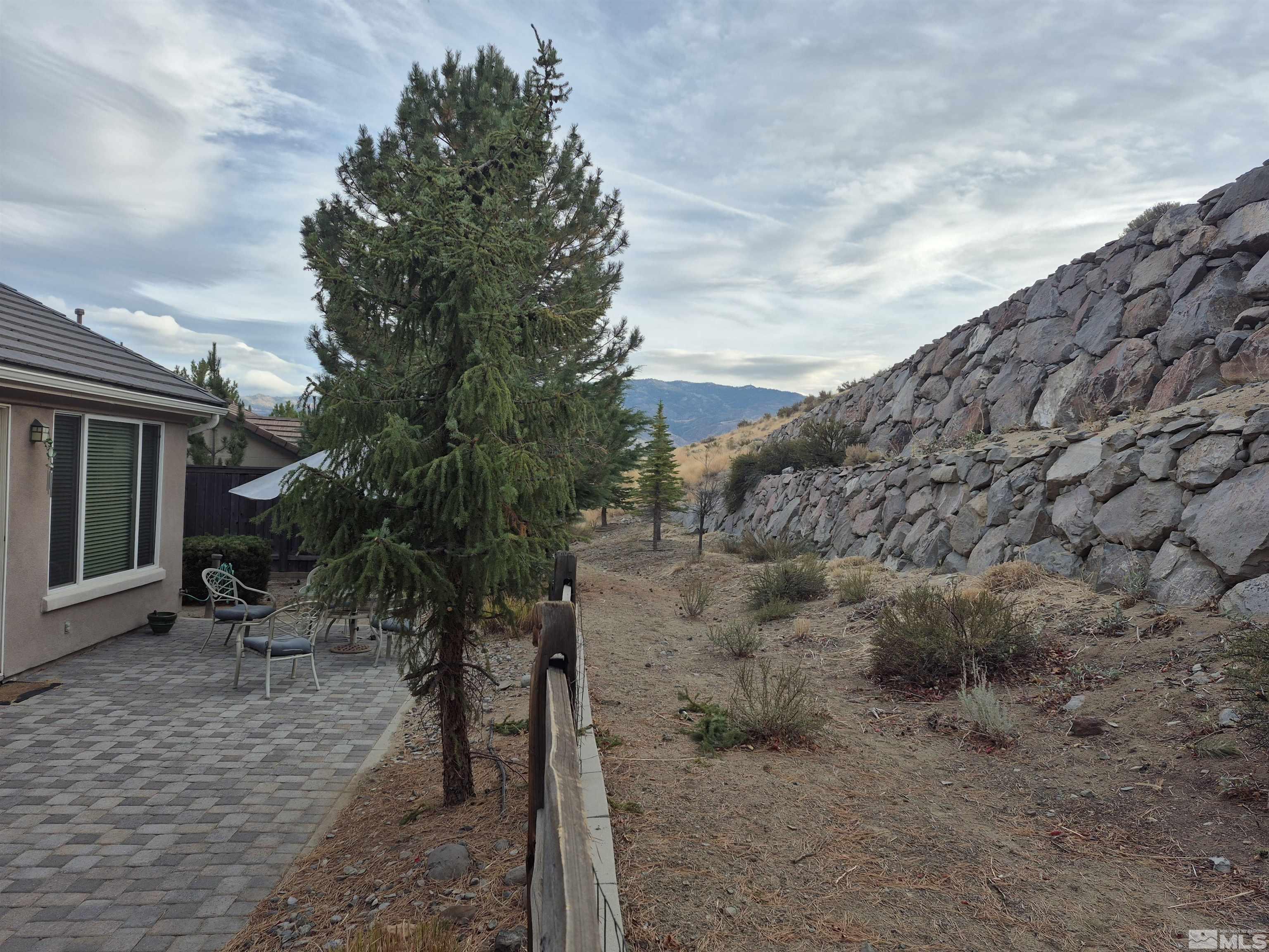 1885 Trailcreek Way Property Photo 27
