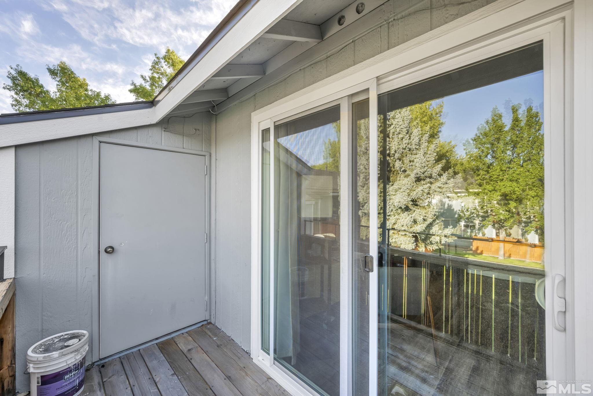 4602 Neil Road Property Photo 4