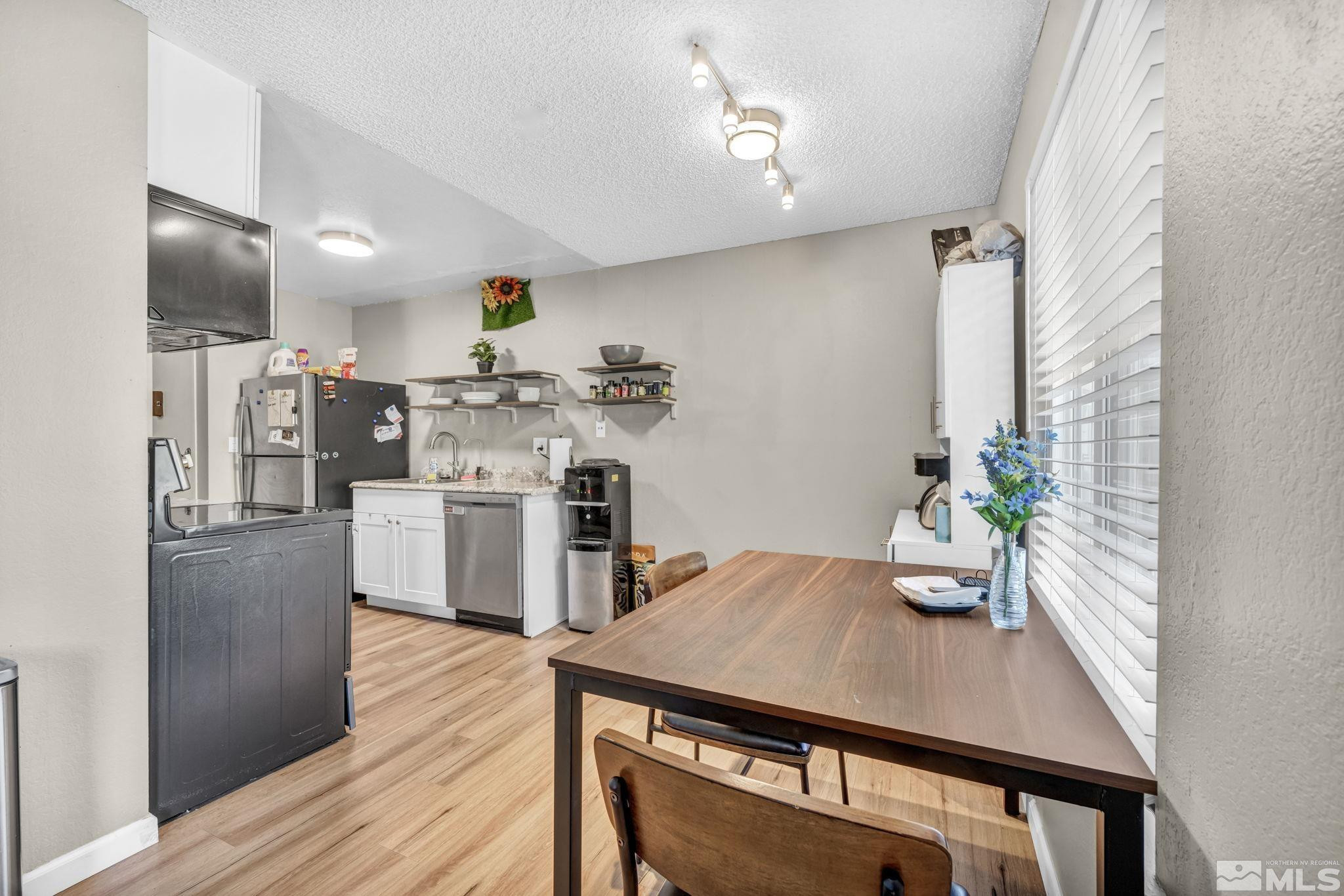 4602 Neil Road Property Photo 12
