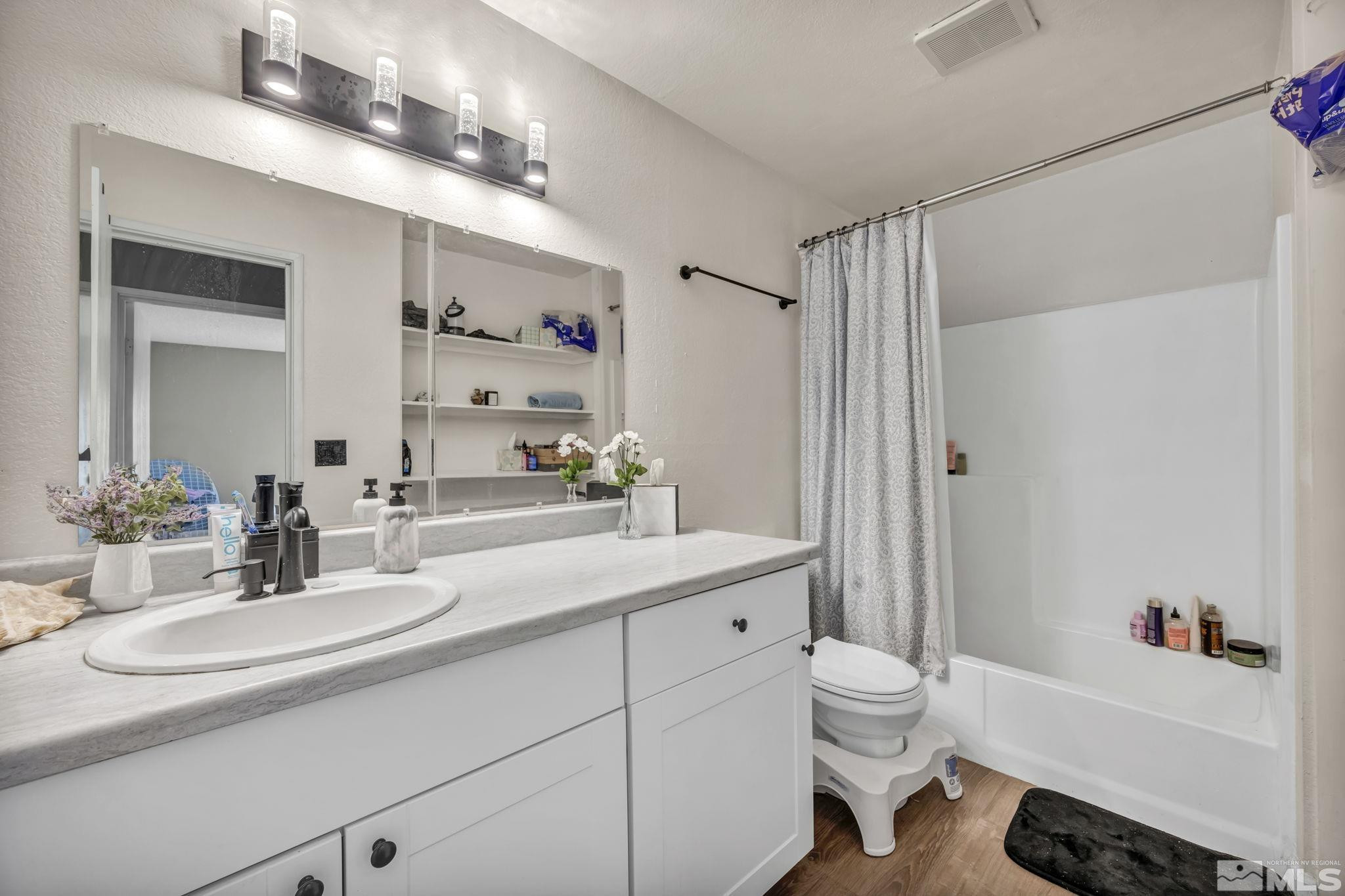 4602 Neil Road Property Photo 18