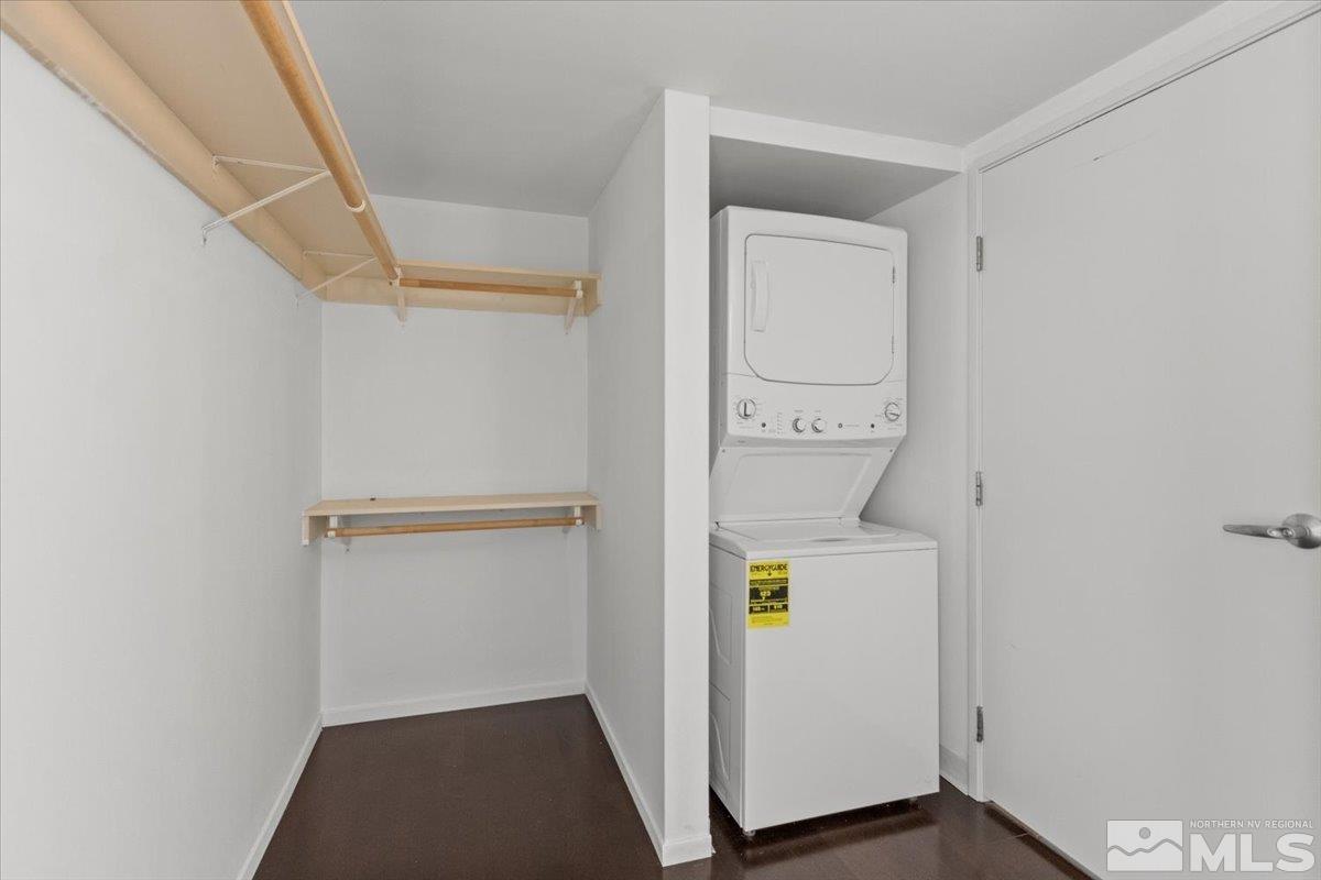 255 N Sierra Property Photo 11