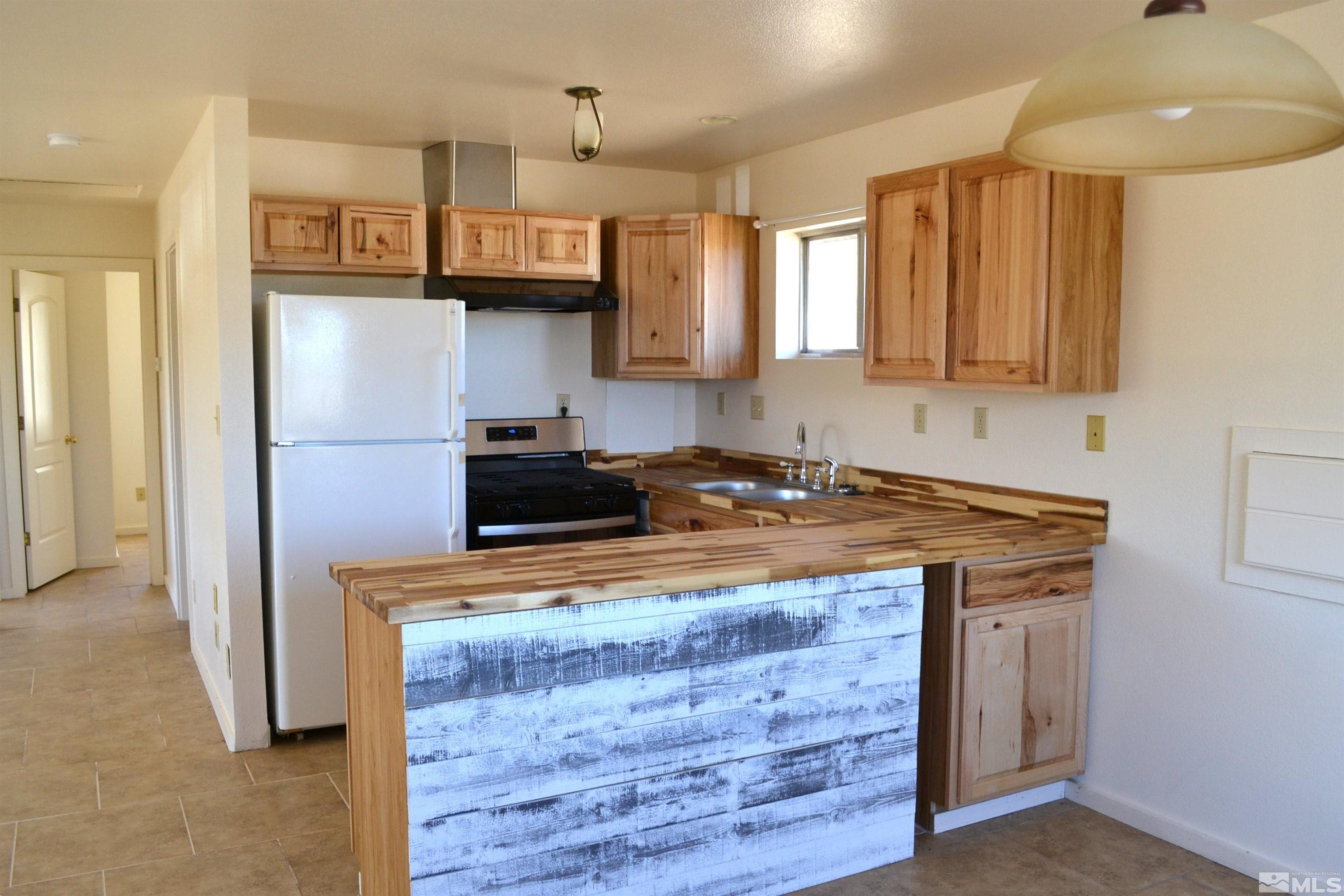 22 Long View Ln Property Photo 4