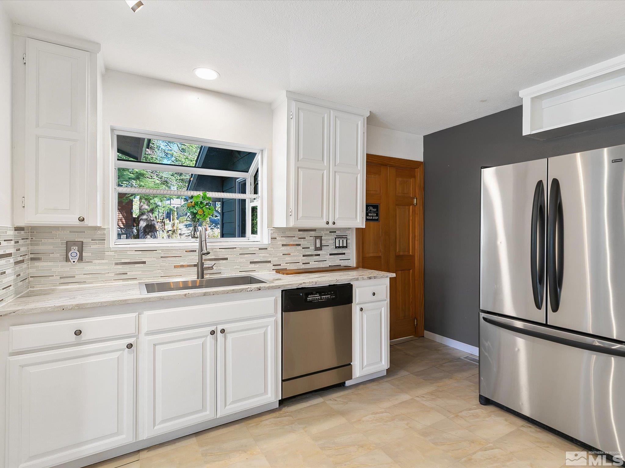 213 Cedar Ridge Property Photo 8