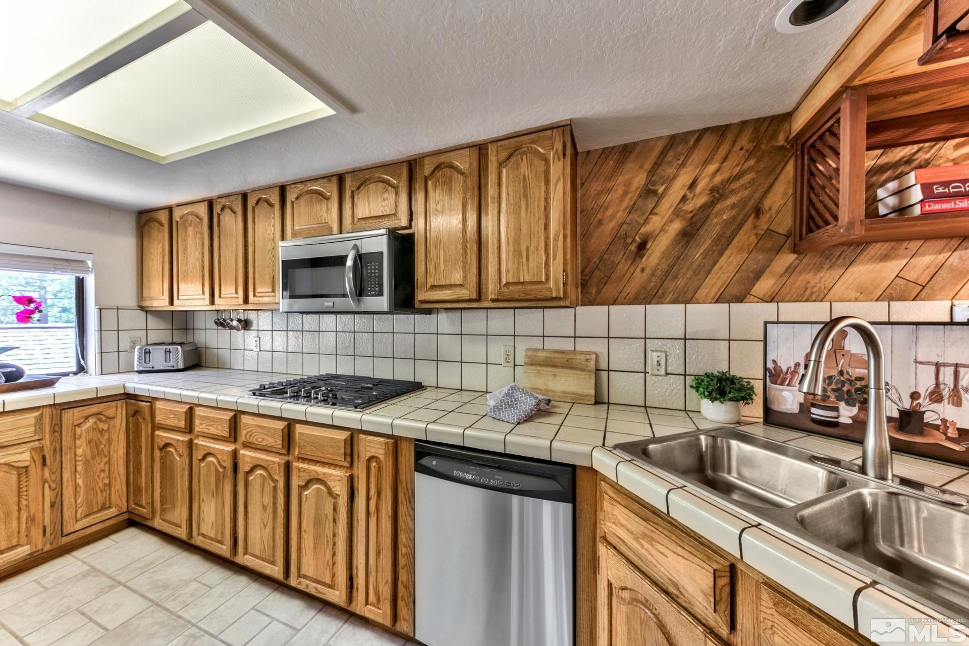696 Village Boulevard Property Photo 11