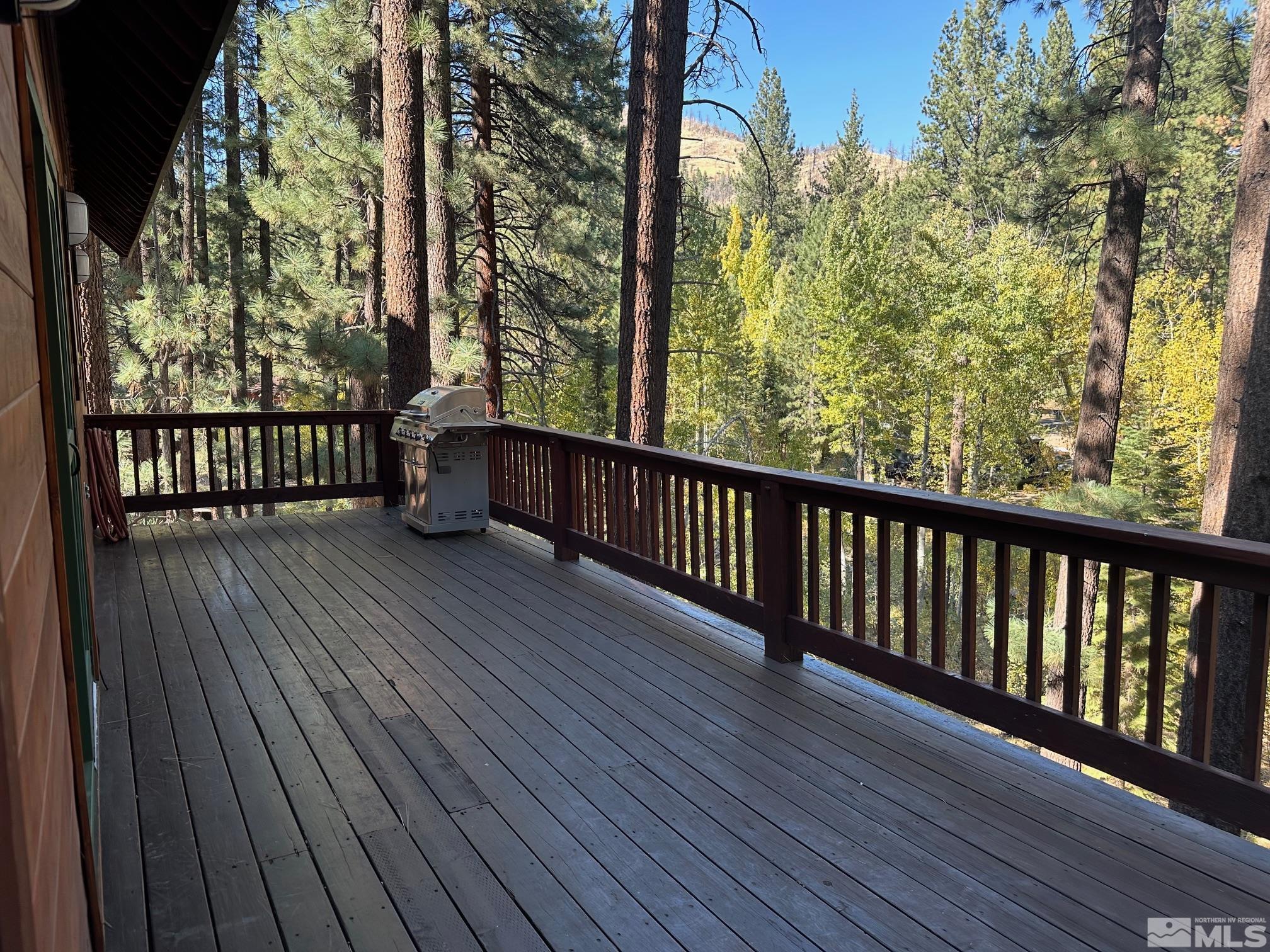 100 Timber Lane Property Photo 3