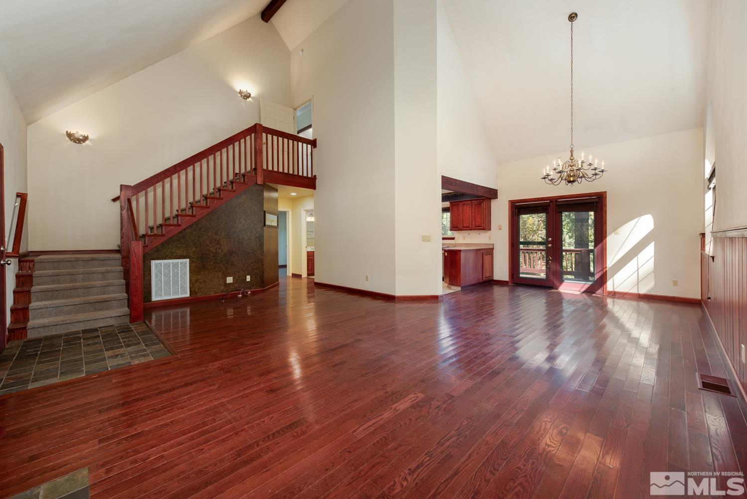 100 Timber Lane Property Photo 12