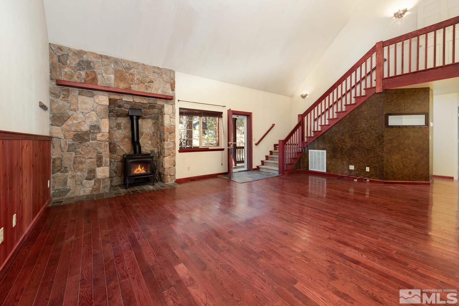 100 Timber Lane Property Photo 13