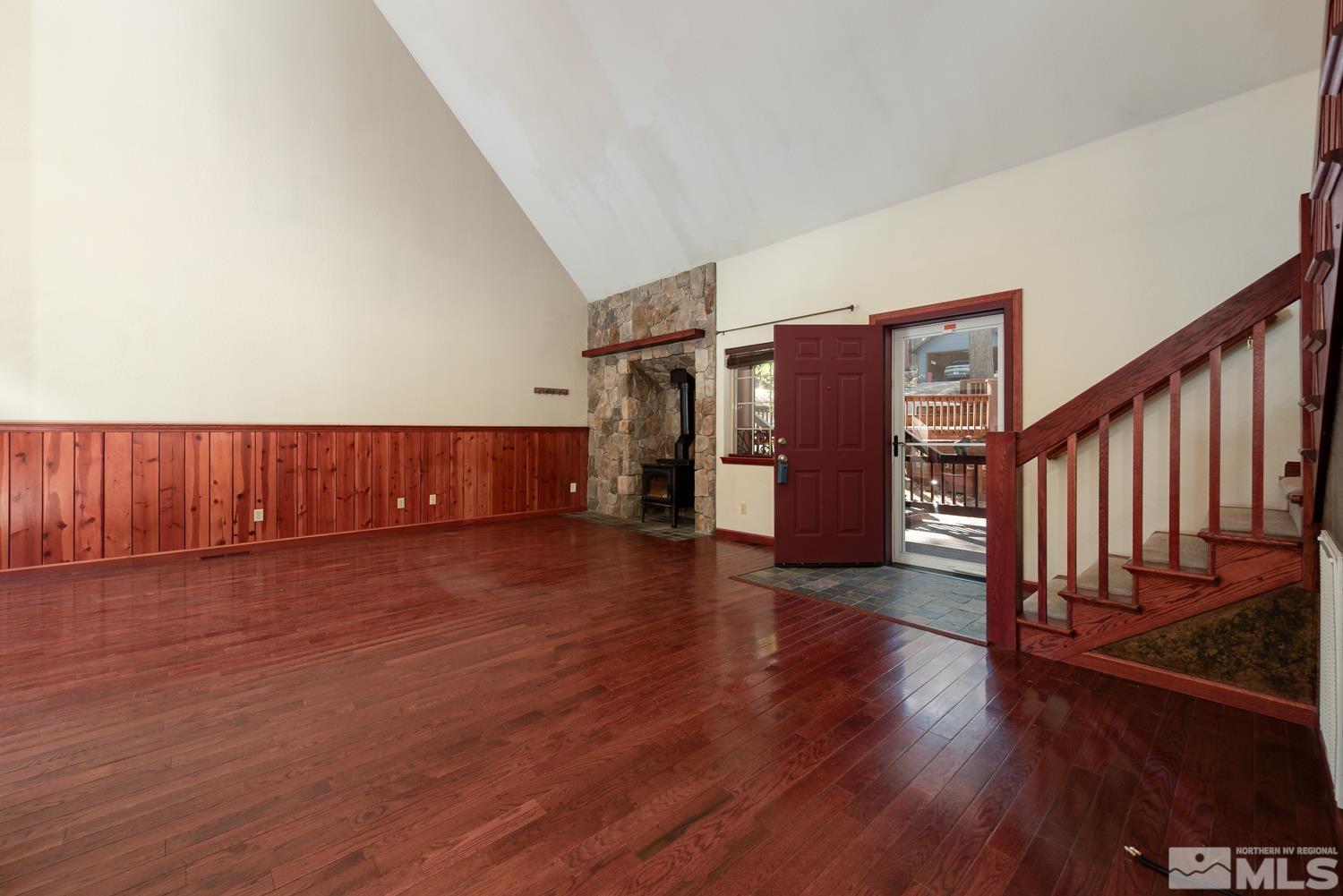100 Timber Lane Property Photo 14