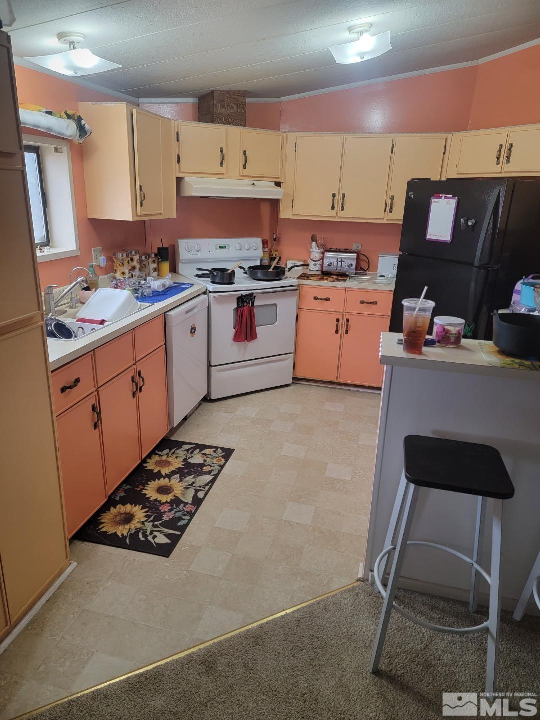 4280 Deodar Property Photo 3