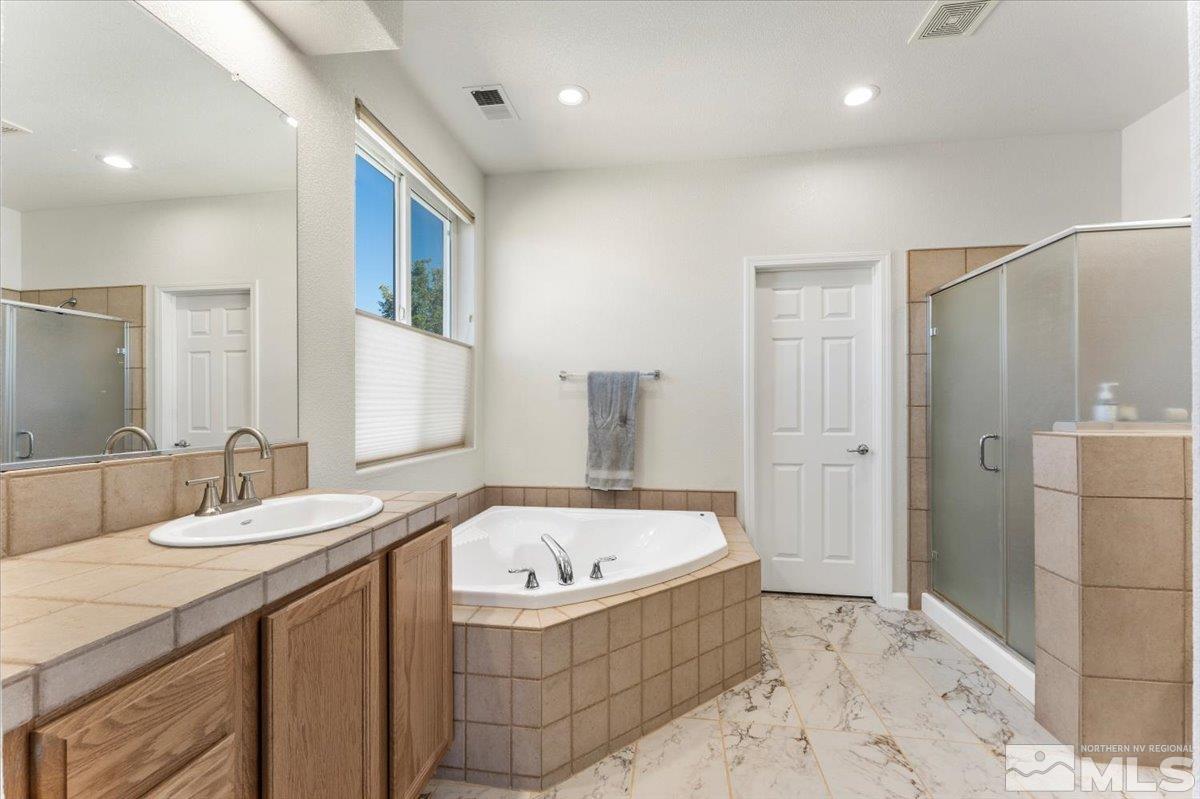 754 Grayhawk Drive Property Photo 9
