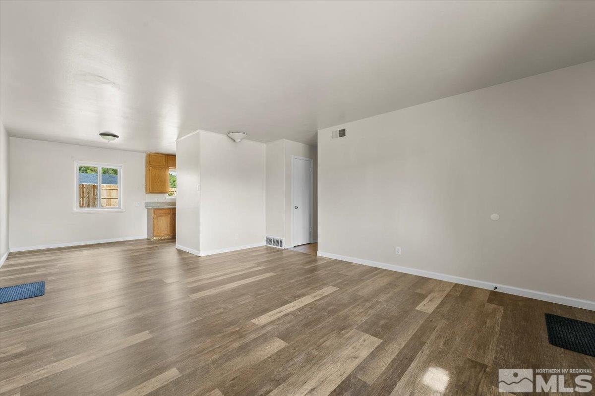 1180 Xman Way Property Photo 5