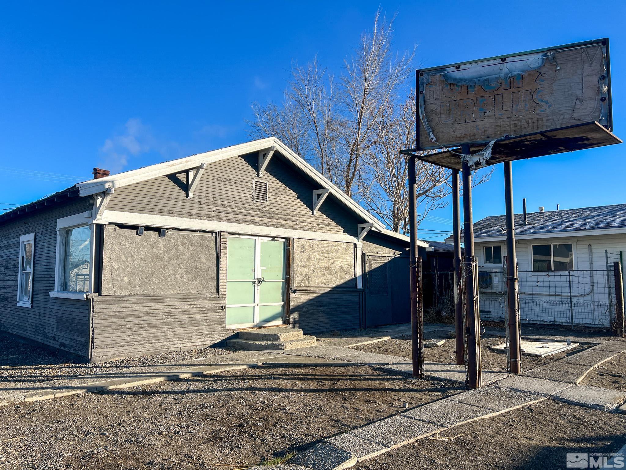 70 E Main St Property Photo 3