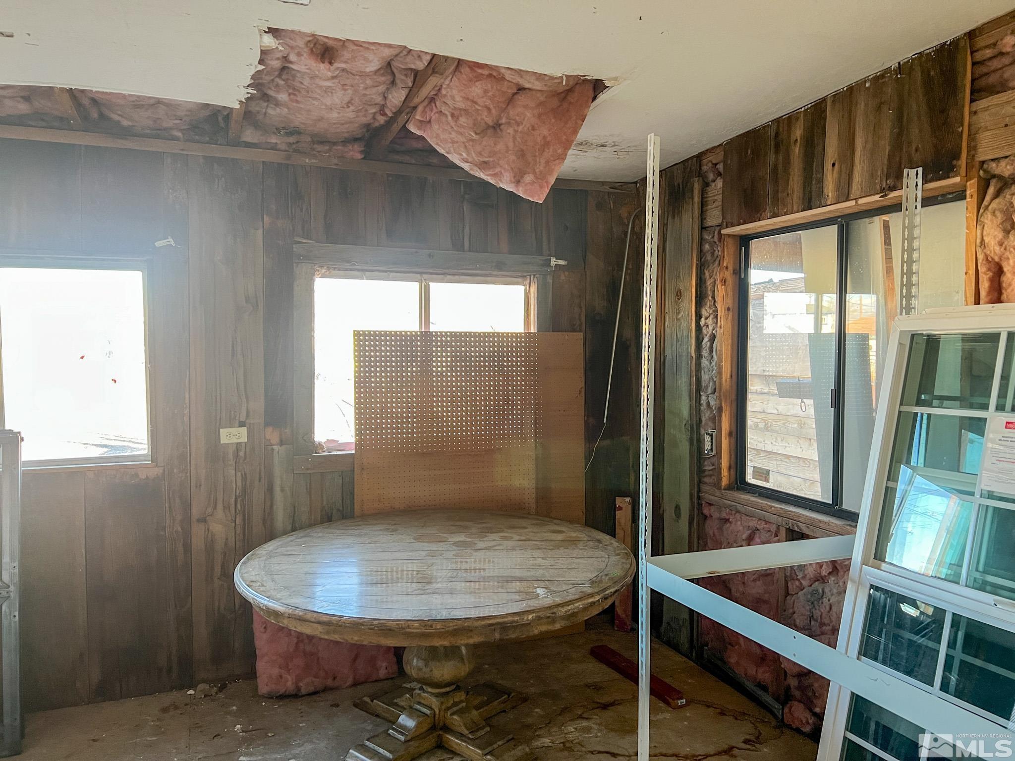 70 E Main St Property Photo 12