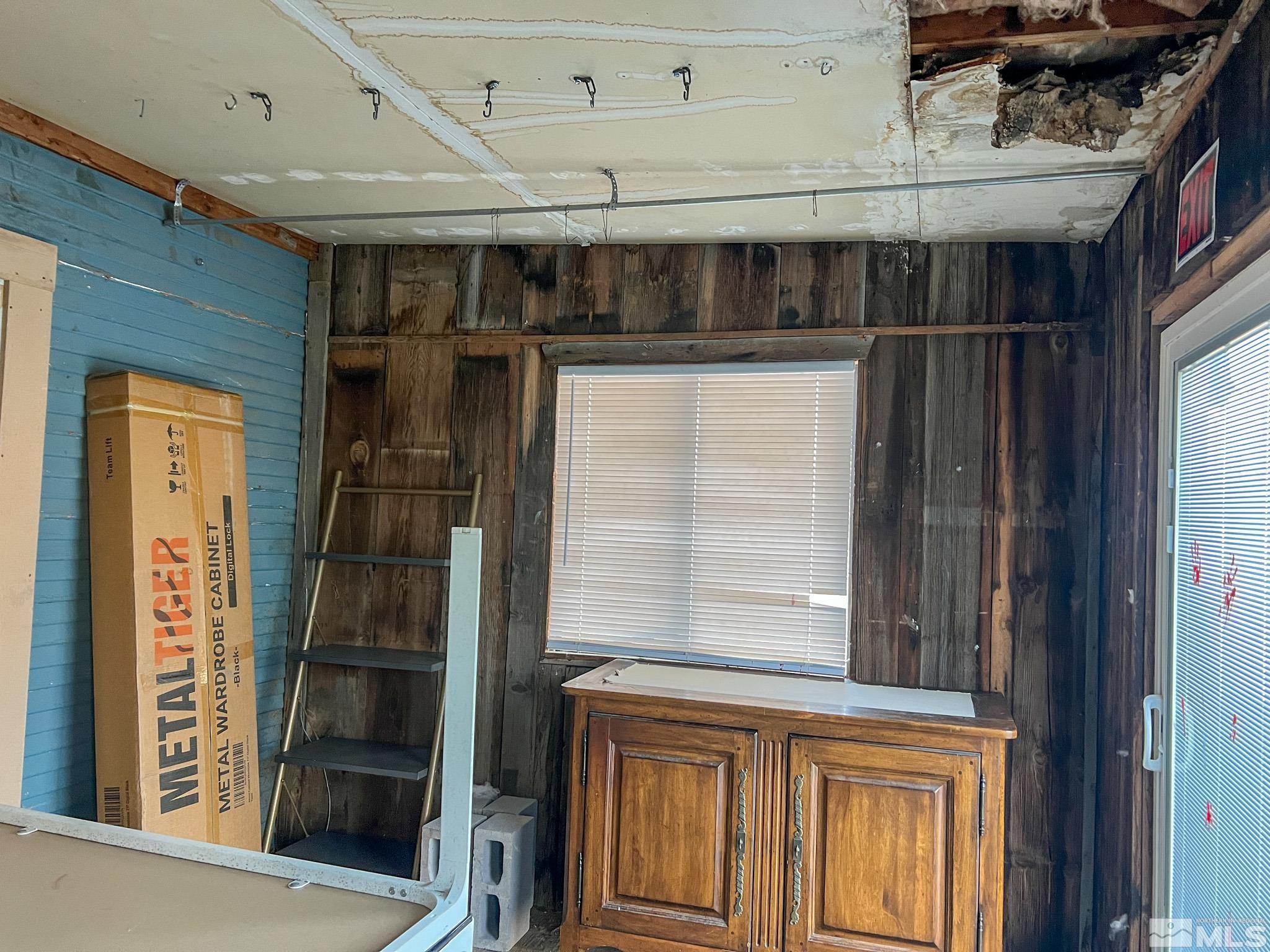 70 E Main St Property Photo 19