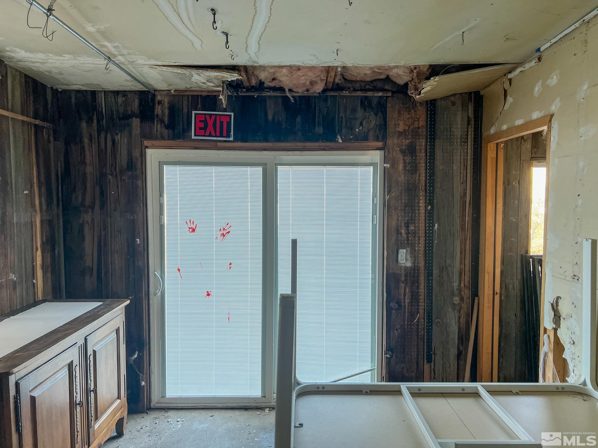 70 E Main St Property Photo 20