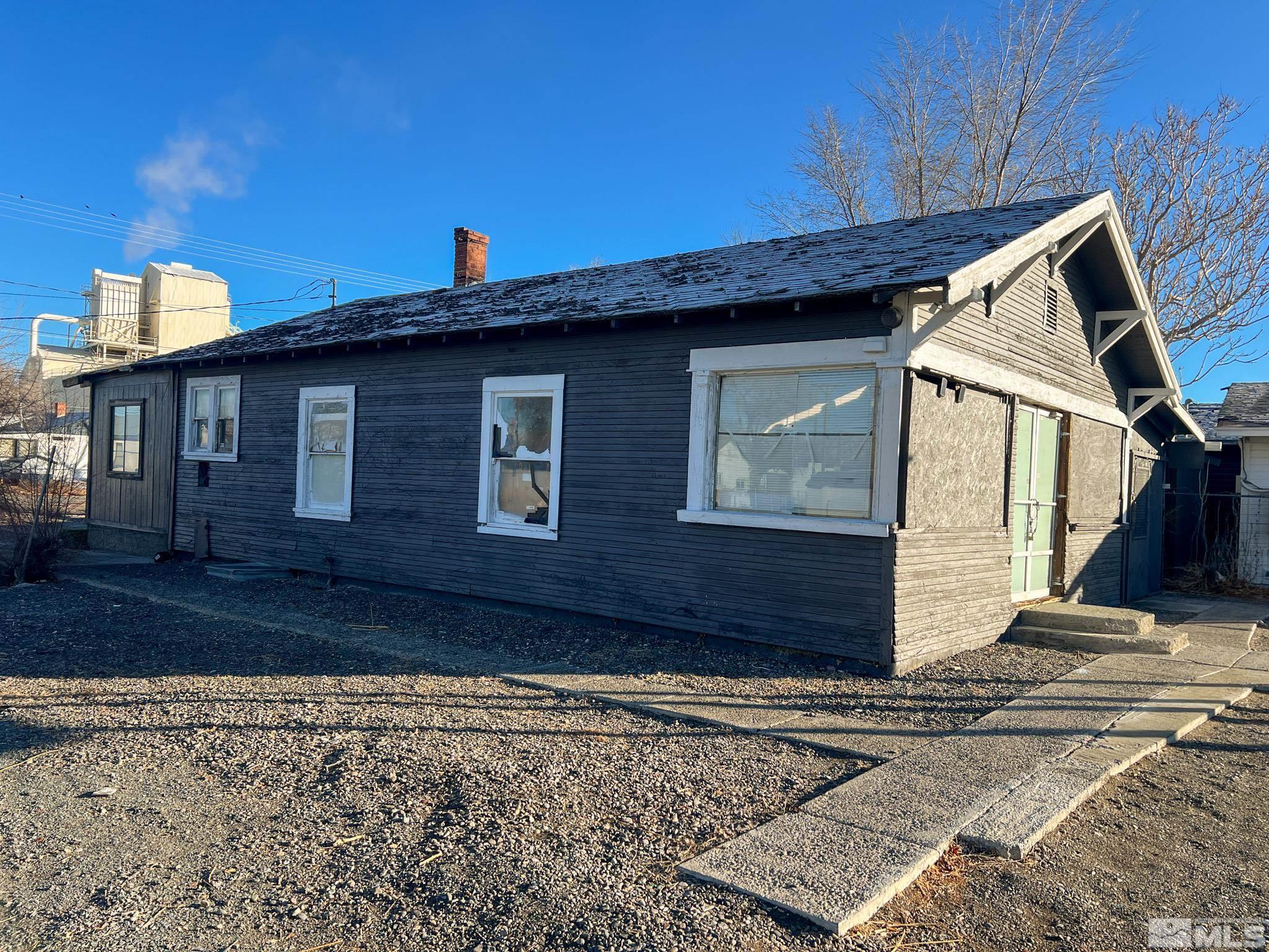 70 E Main St Property Photo 27