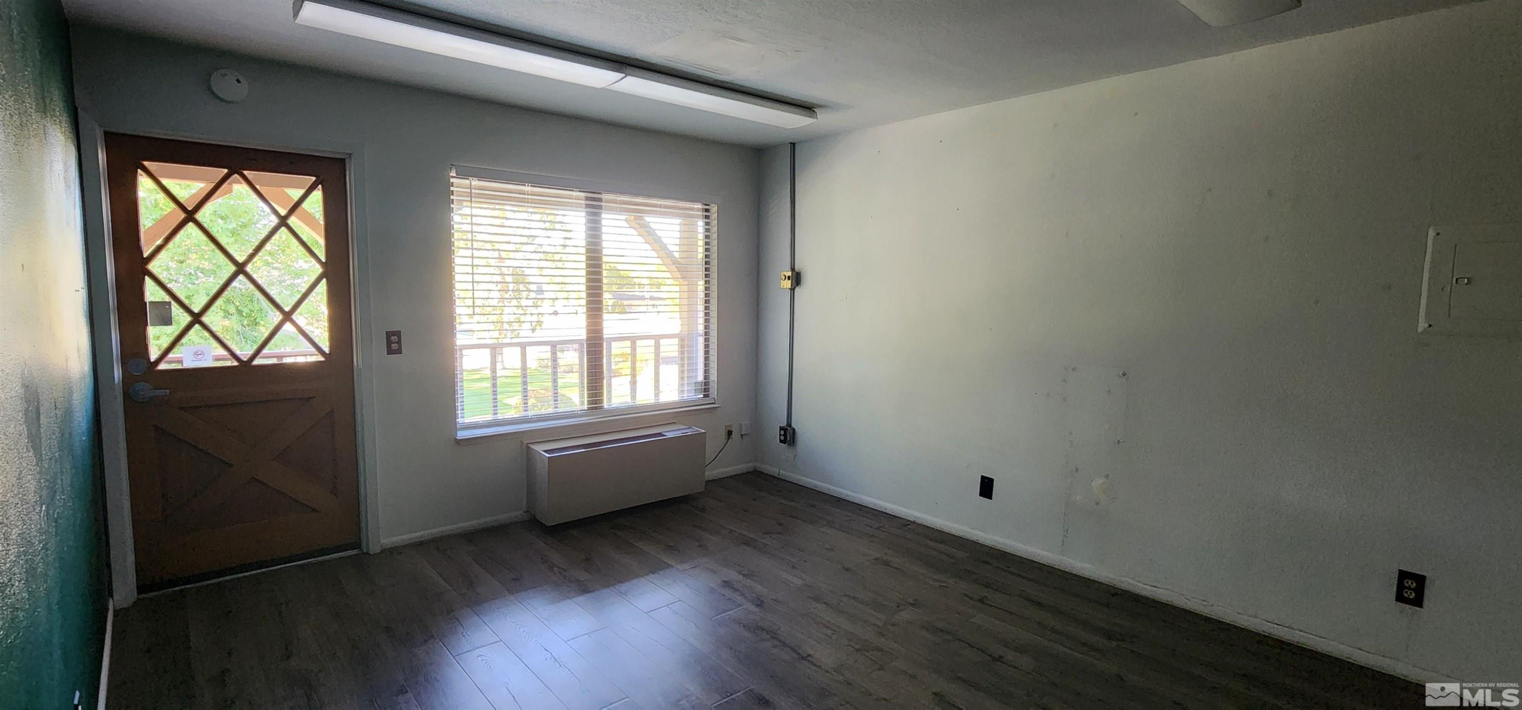 1504 N Hwy 395 Property Photo 3