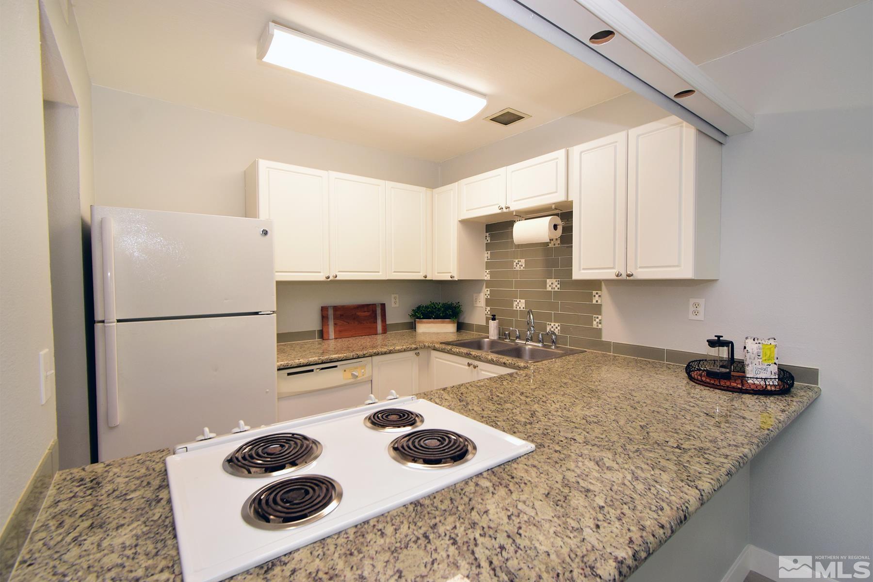 2555 Clear Acre Ln Property Photo 6