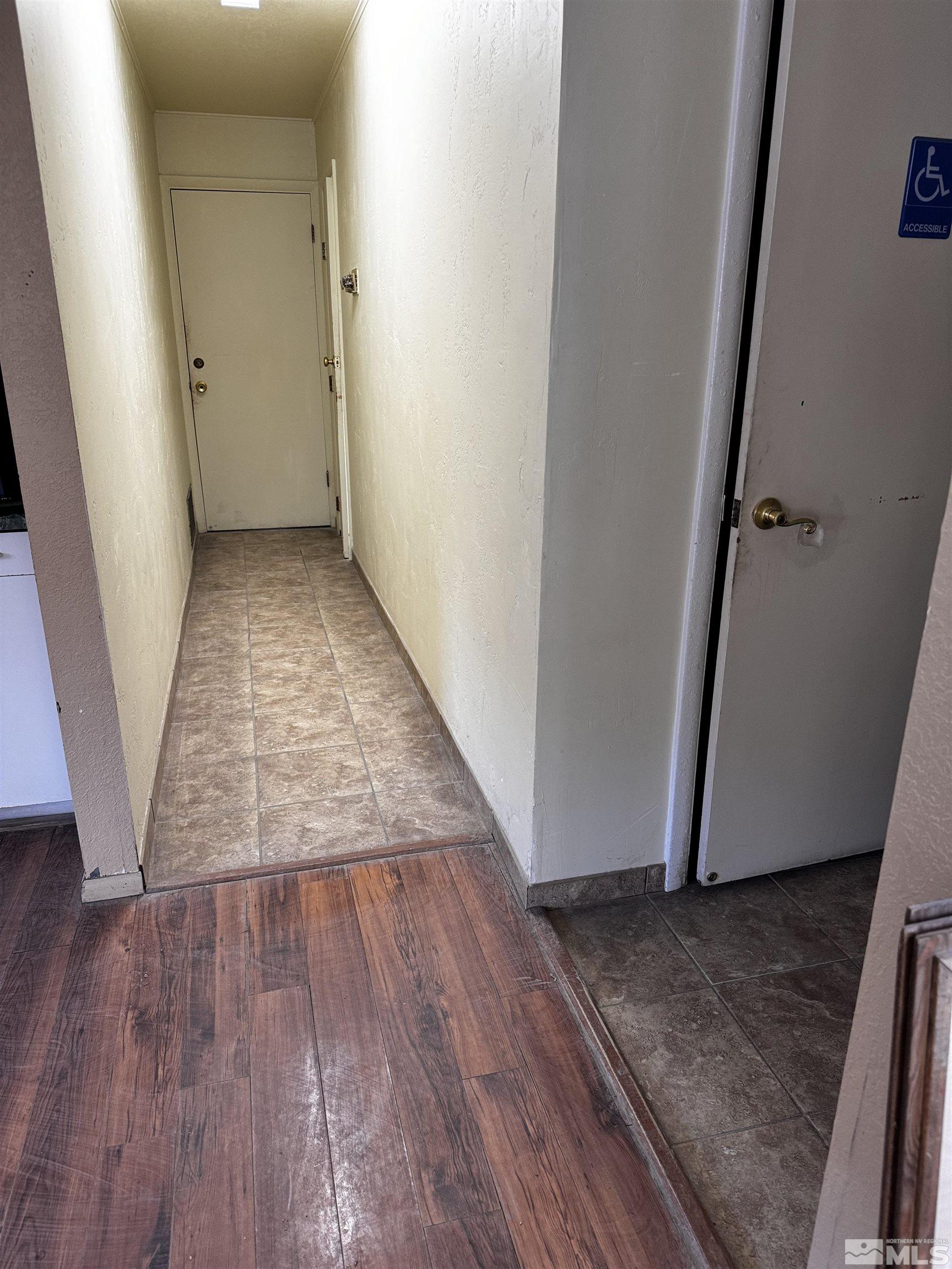 101 Bullion Avenue Property Photo 8