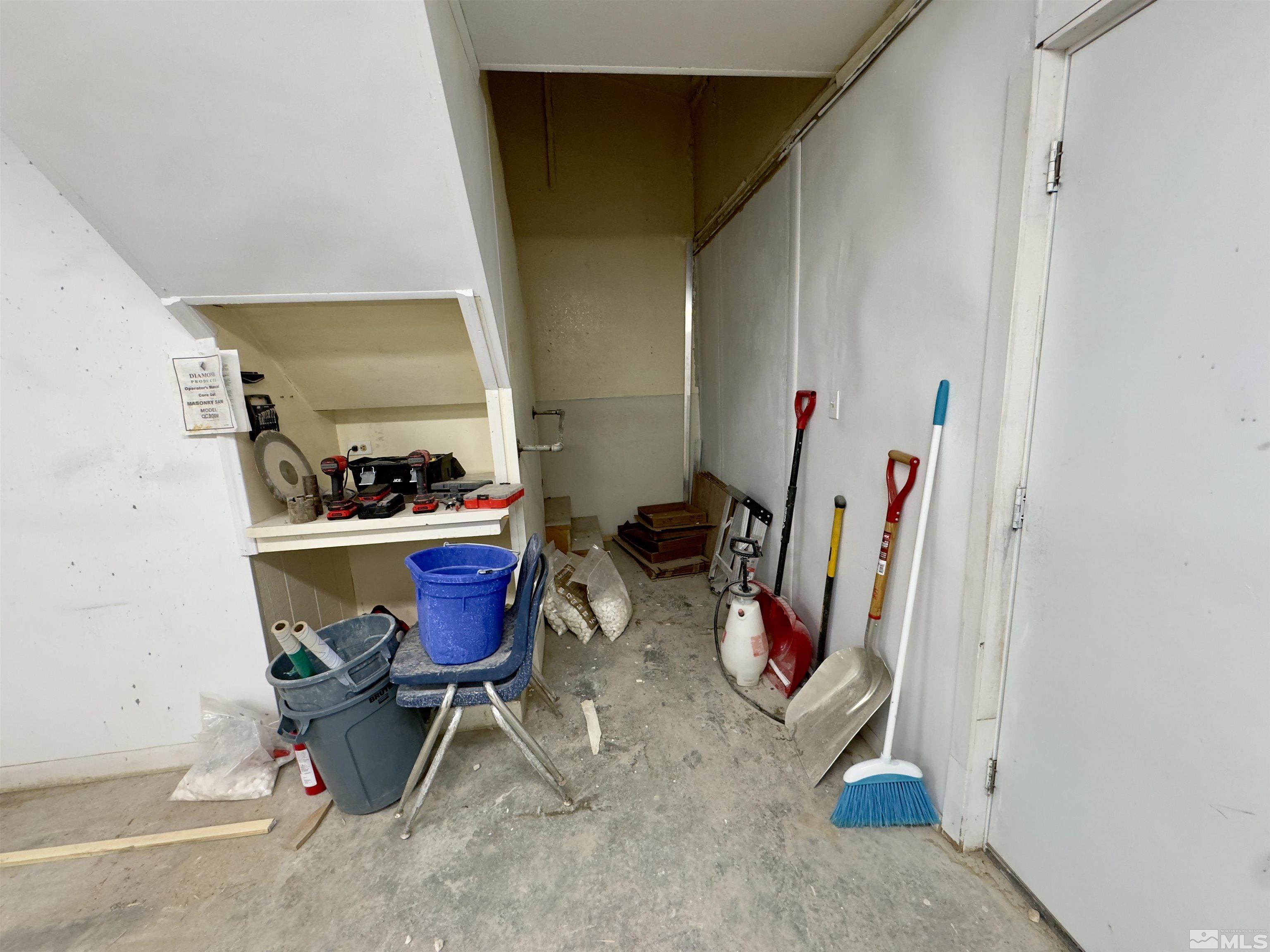 101 Bullion Avenue Property Photo 35