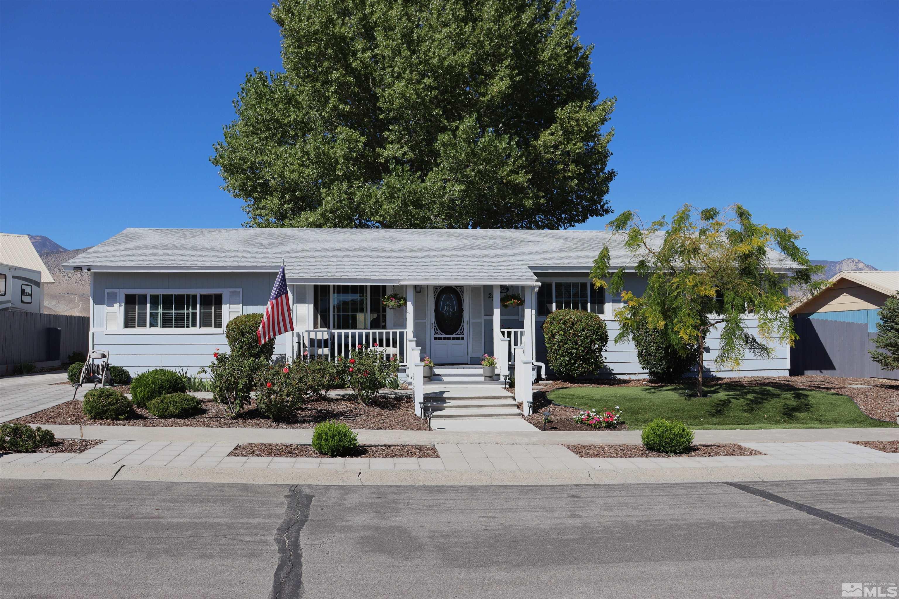 255 Ash Street Property Photo 1