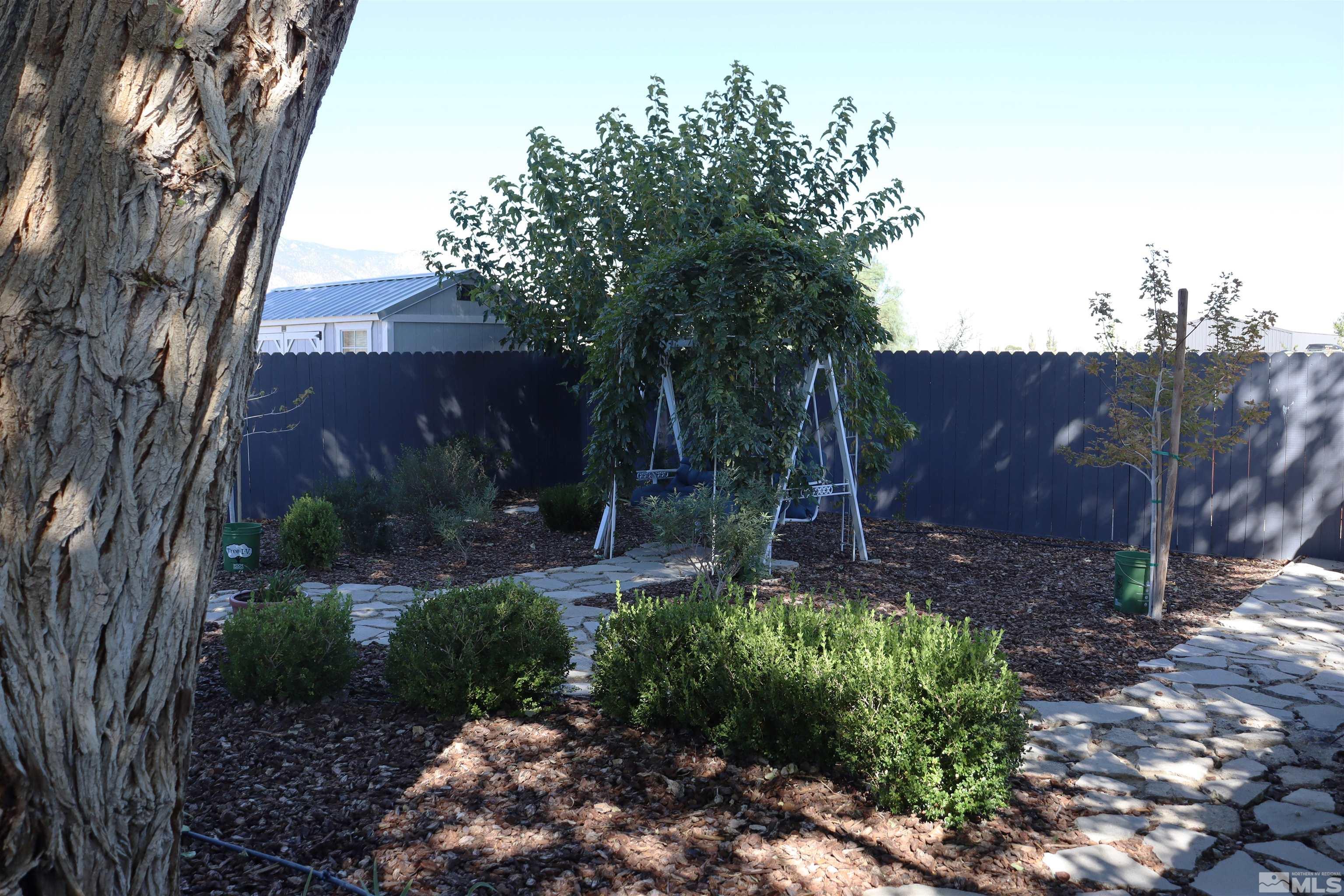 255 Ash Street Property Photo 5