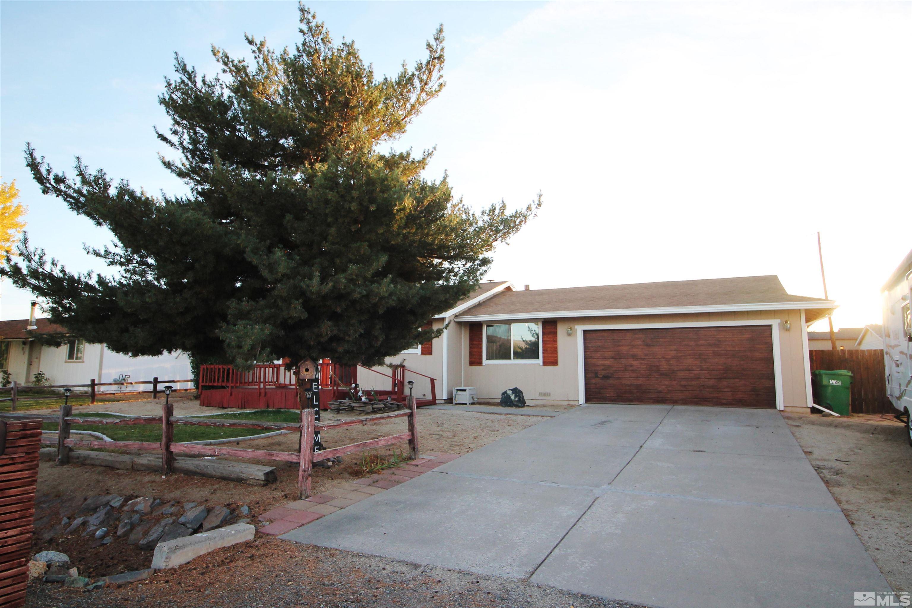 27 Amanda Circle Property Photo 2