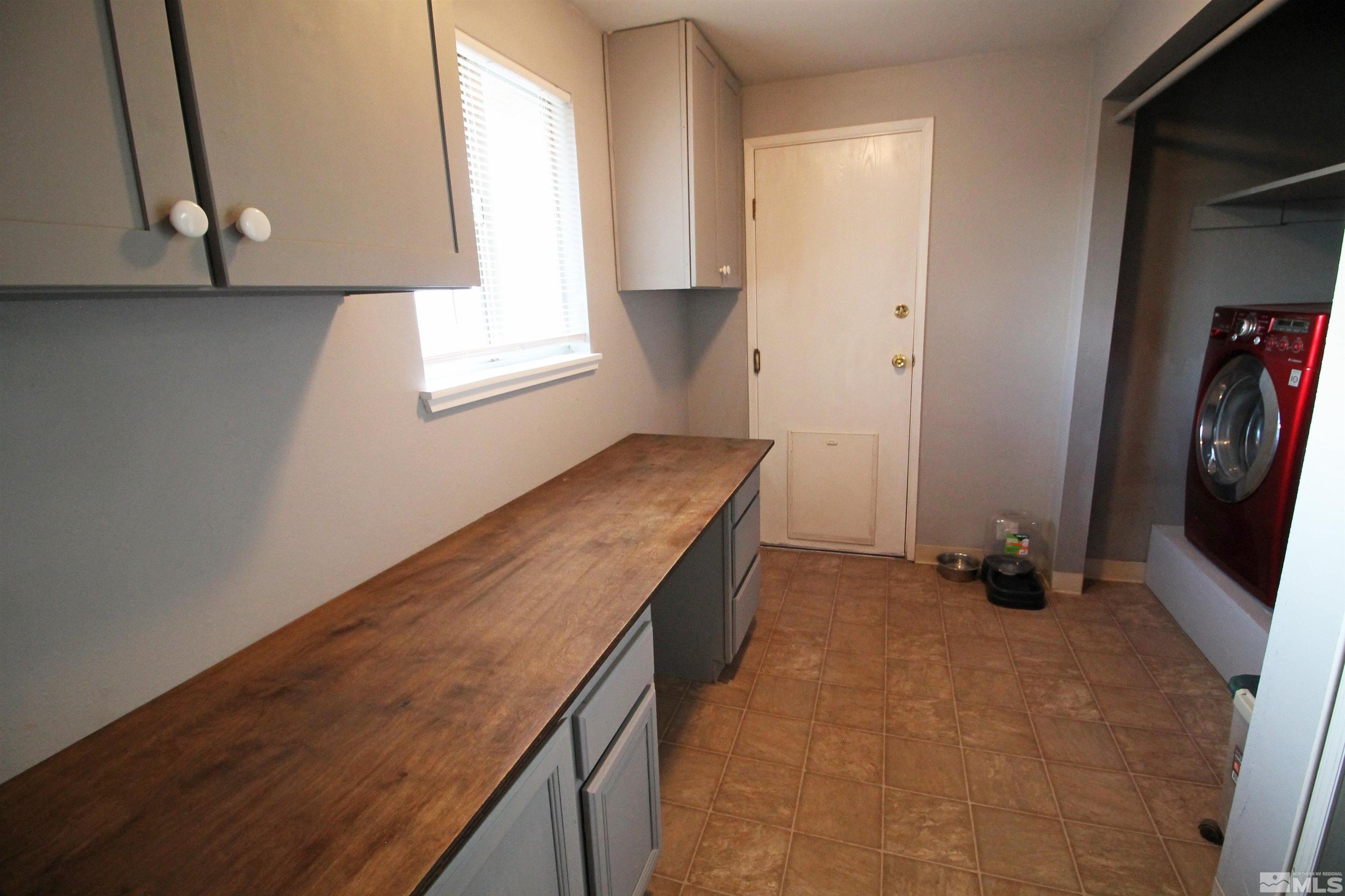 27 Amanda Circle Property Photo 10