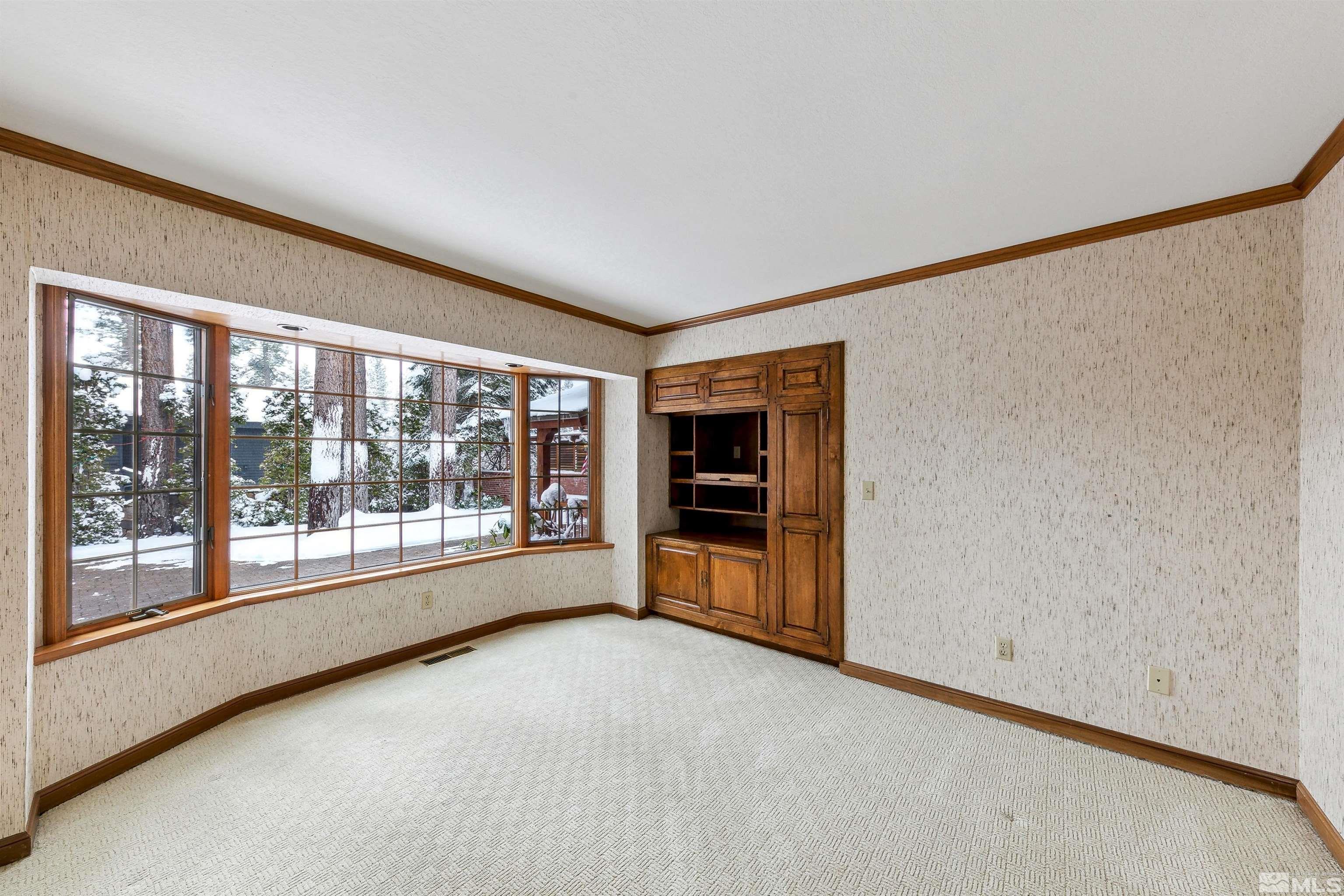 960 4th Green Drive Property Photo 18