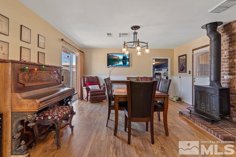 613 Ivy St Property Photo 10