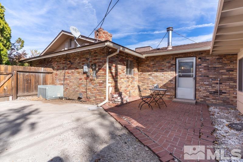 613 Ivy St Property Photo 22