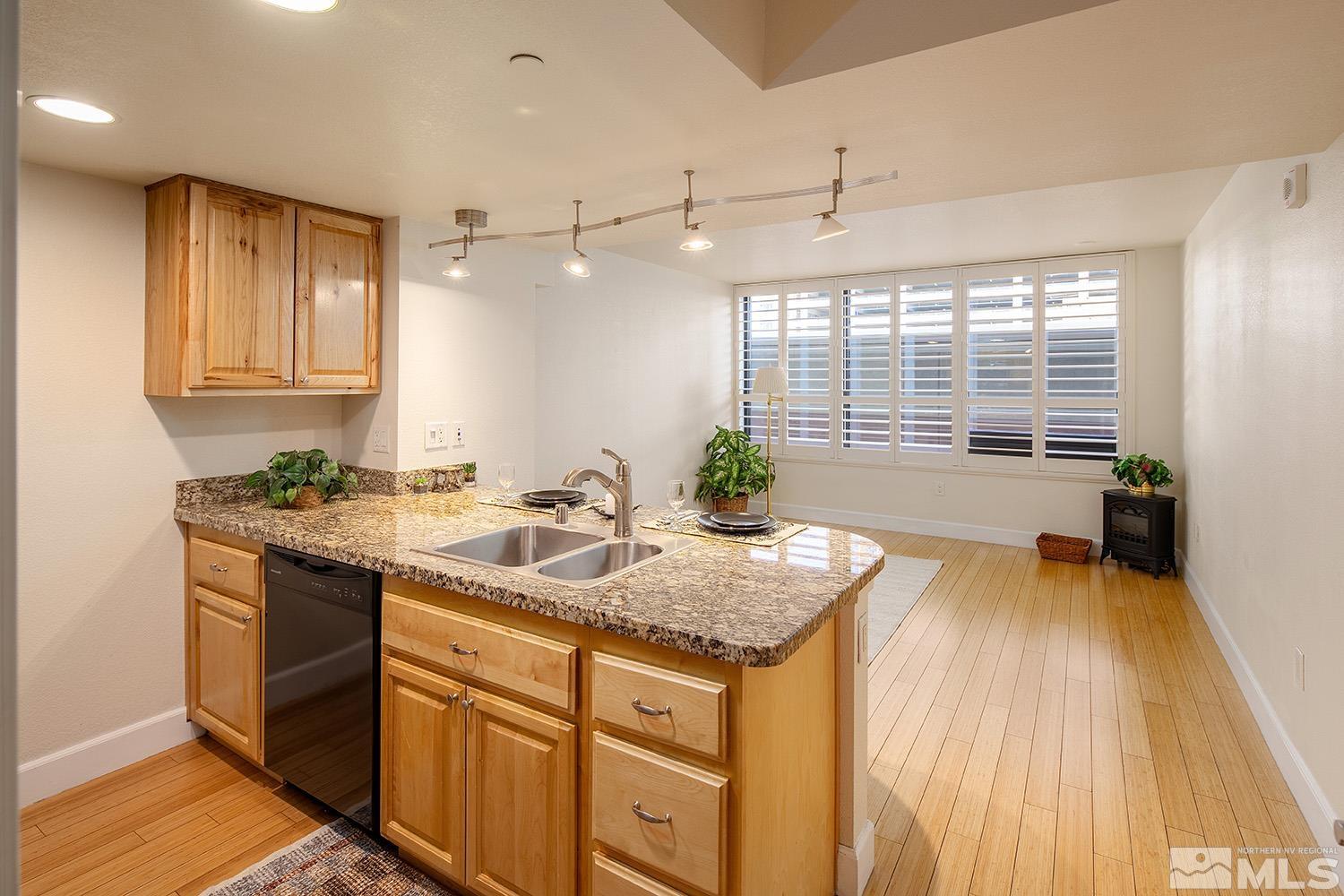 450 N Arlington Ave 507 Property Photo 5