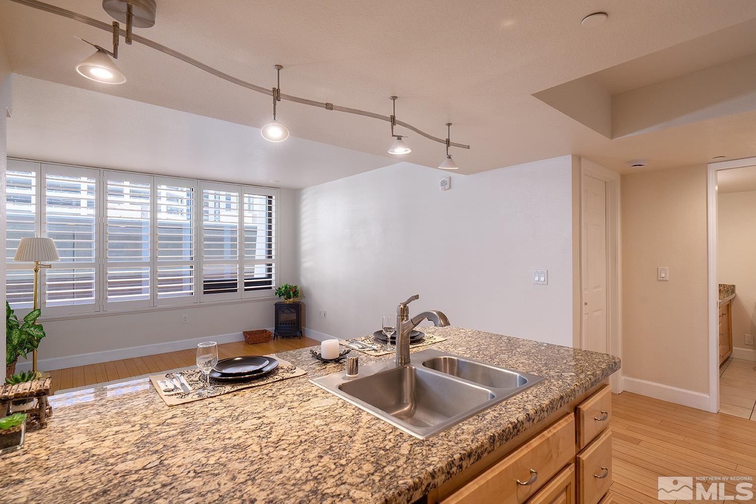 450 N Arlington Avenue Property Photo 13