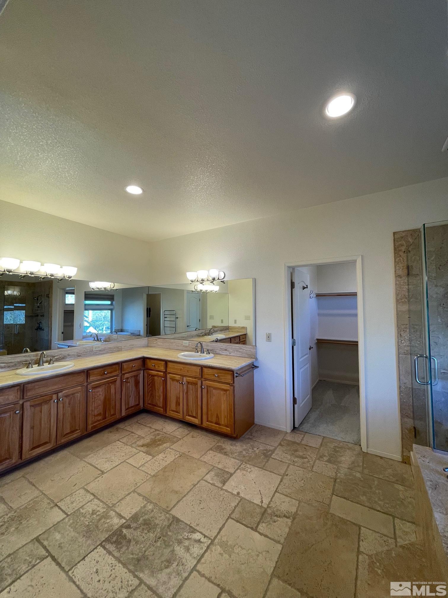 15 Davis Property Photo 17