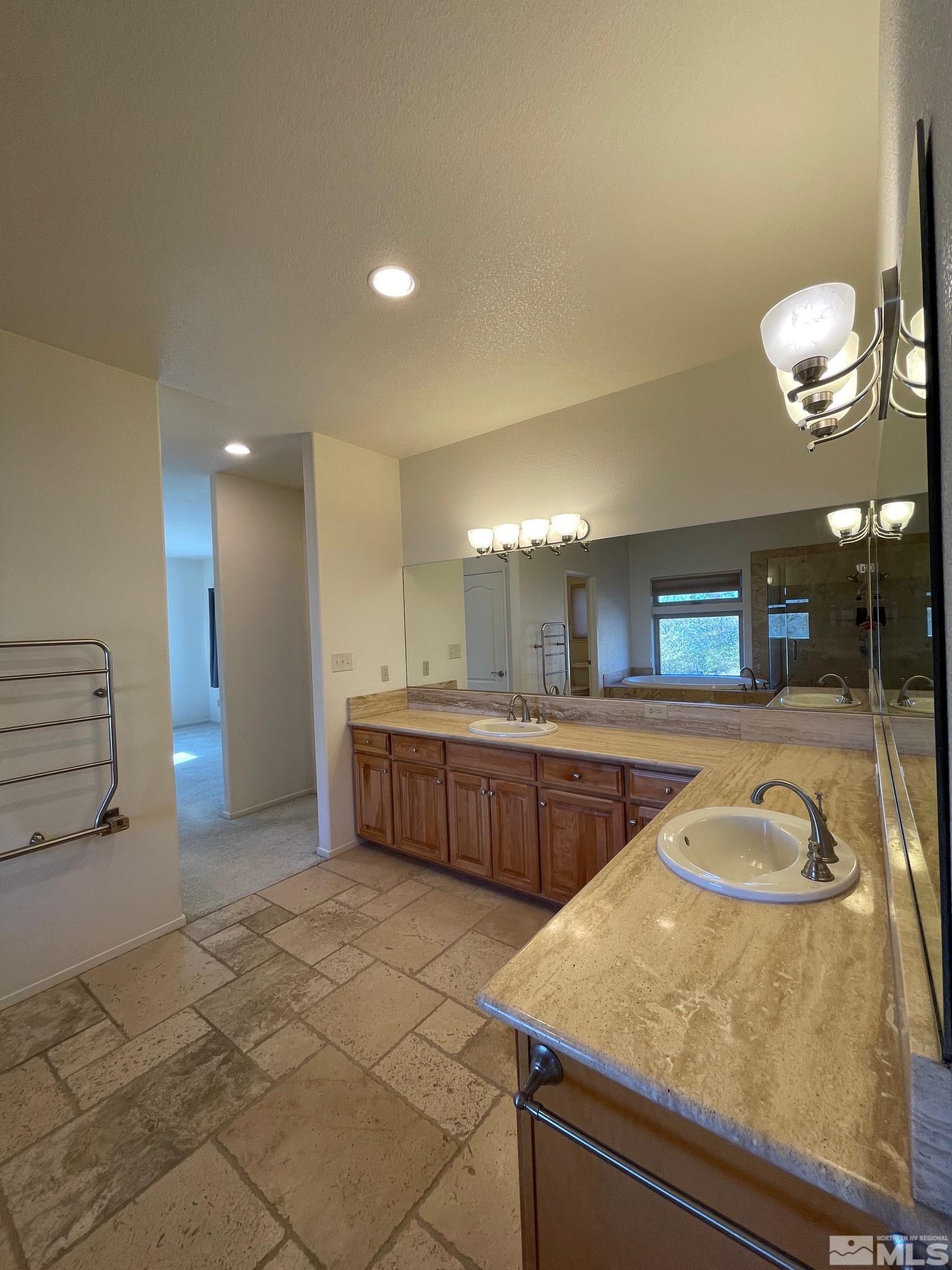 15 Davis Property Photo 18