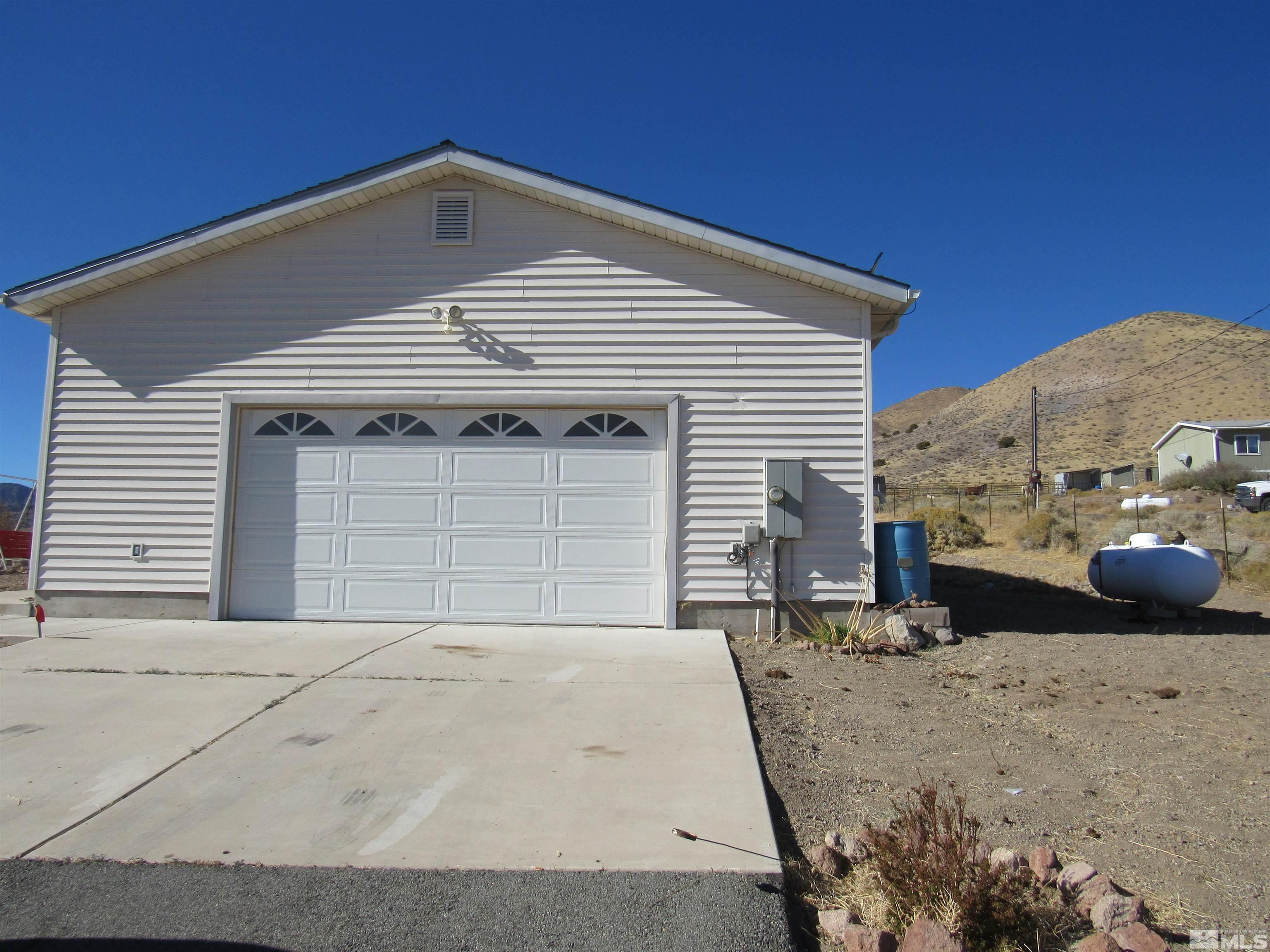 203 Willie Way Property Photo 3