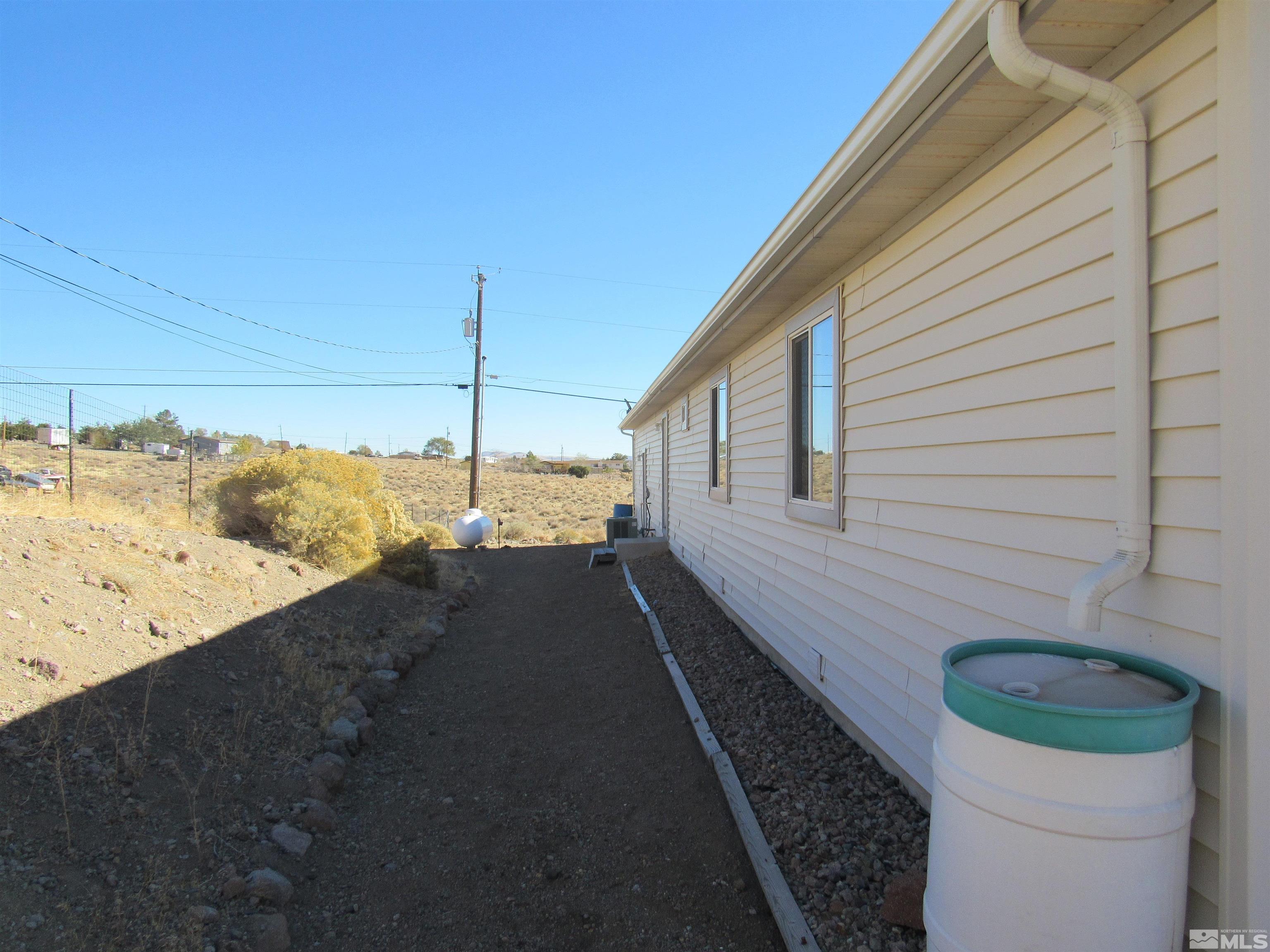 203 Willie Way Property Photo 8