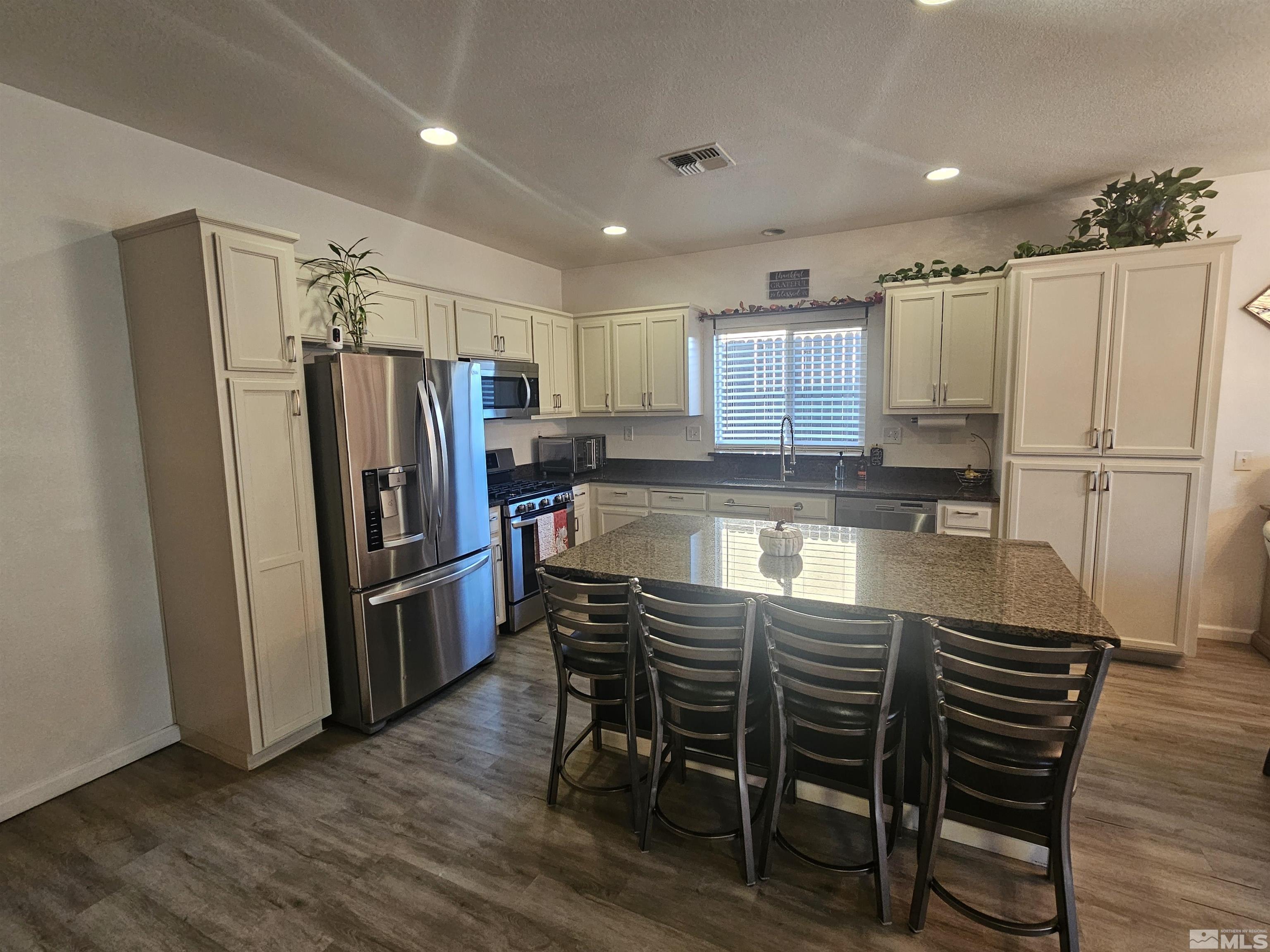 5500 Starry Skies Drive Property Photo 6