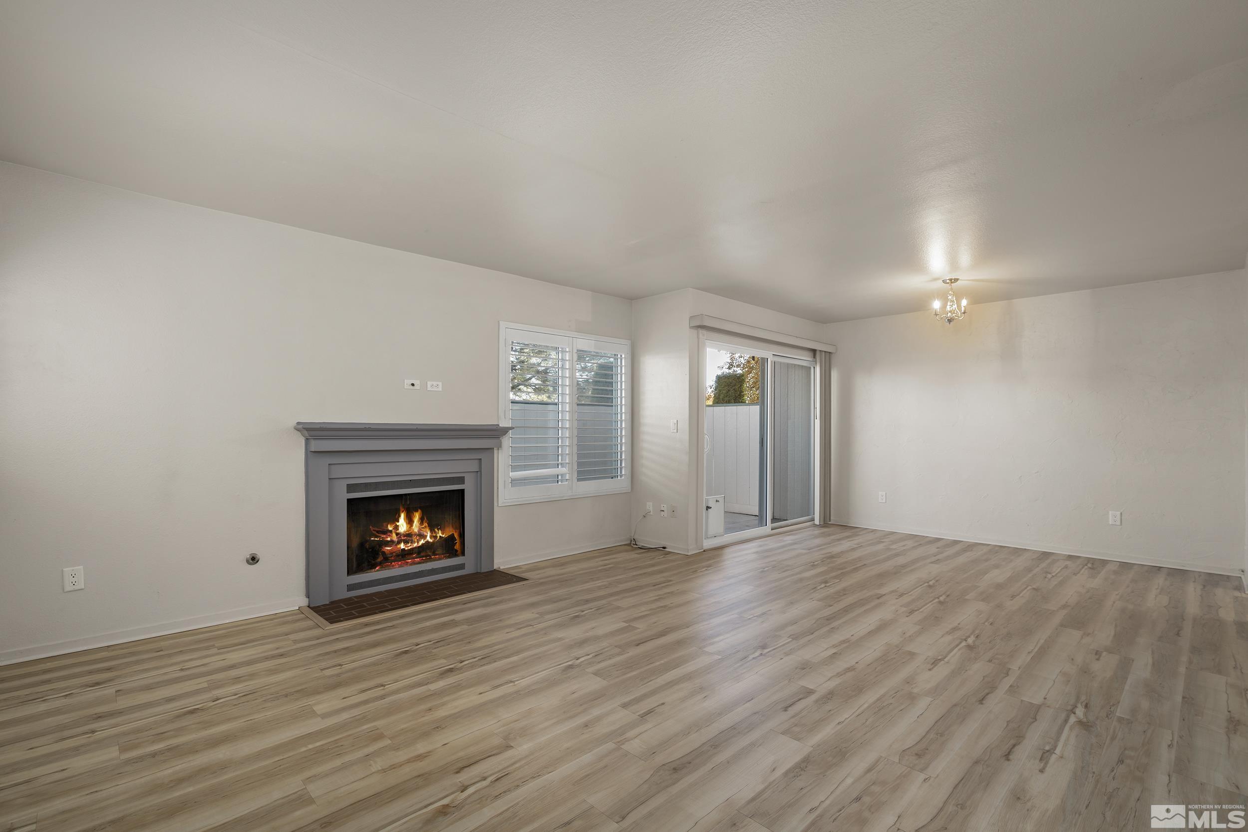 2311 Sycamore Glen Drive Property Photo 5