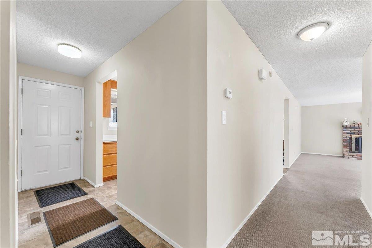 1832 Mountain Street Property Photo 5