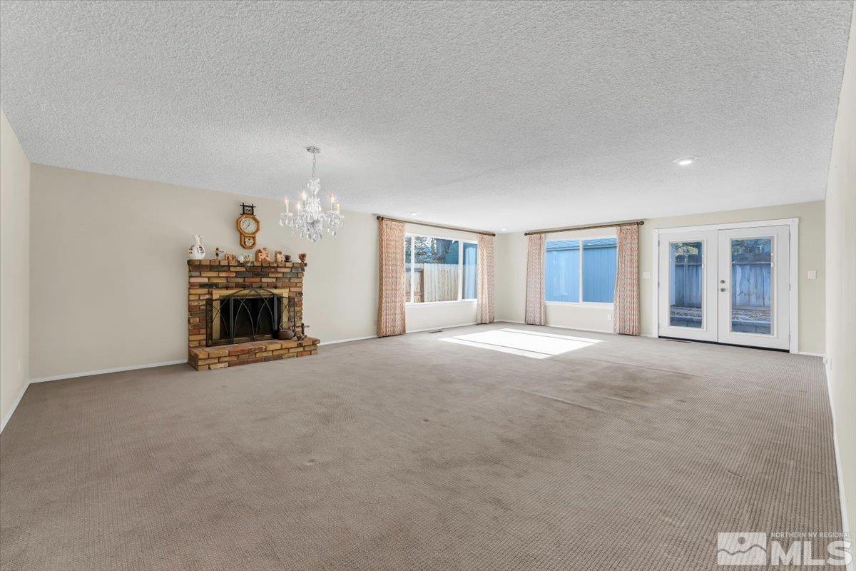 1832 Mountain Street Property Photo 6