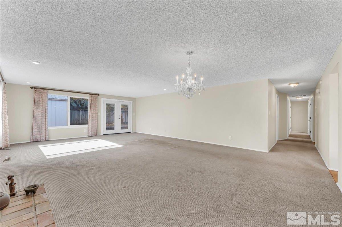1832 Mountain Street Property Photo 7