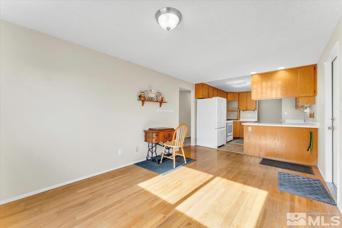 1832 Mountain Street Property Photo 11