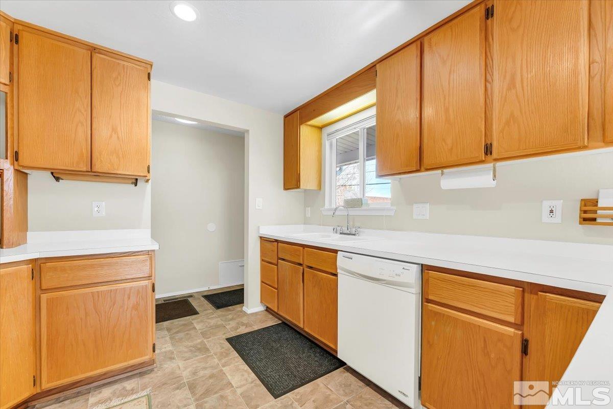 1832 Mountain Street Property Photo 14