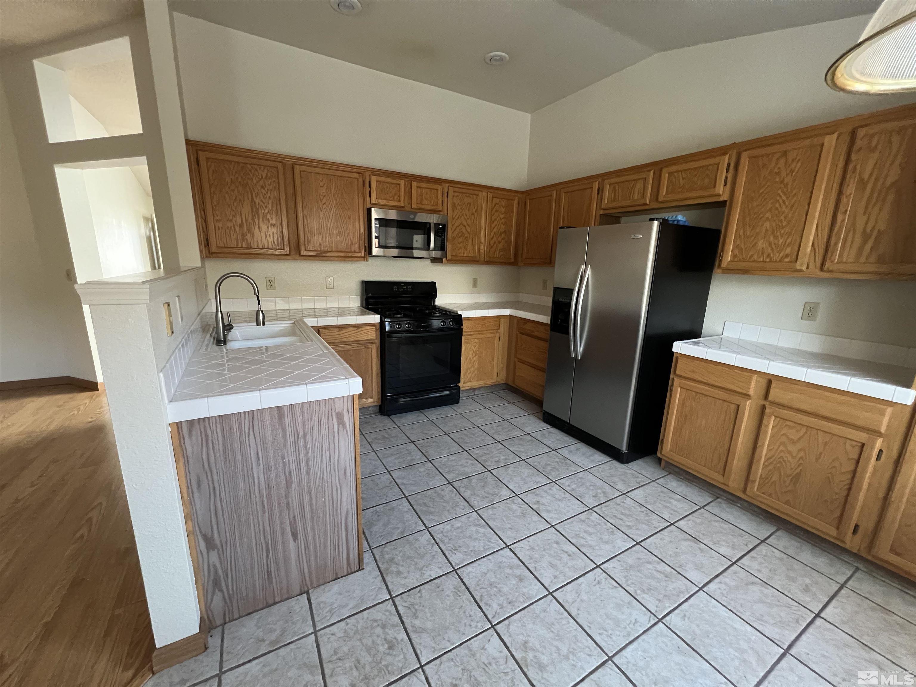340 Kilborne Ave. Property Photo 6