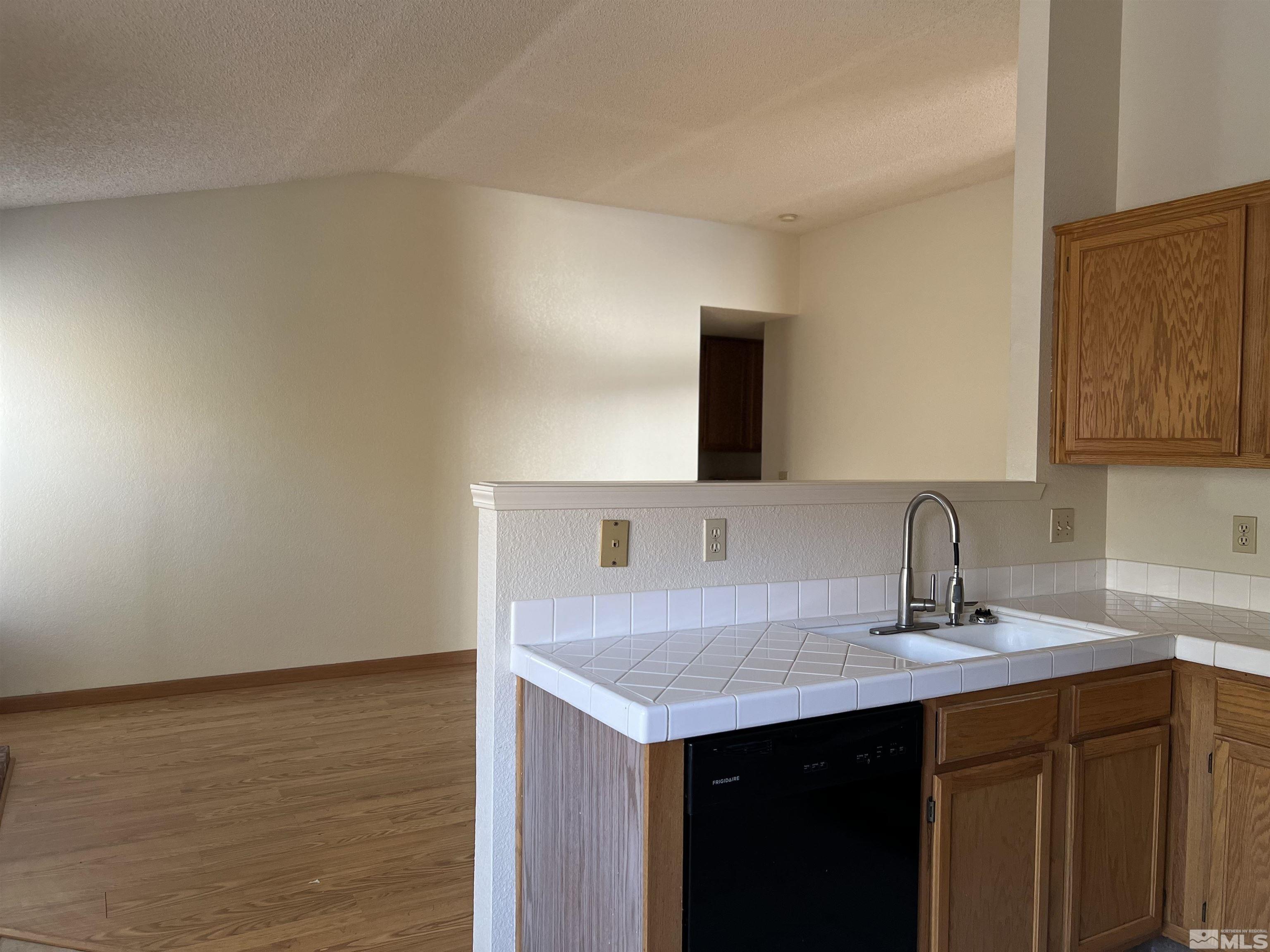 340 Kilborne Ave. Property Photo 7