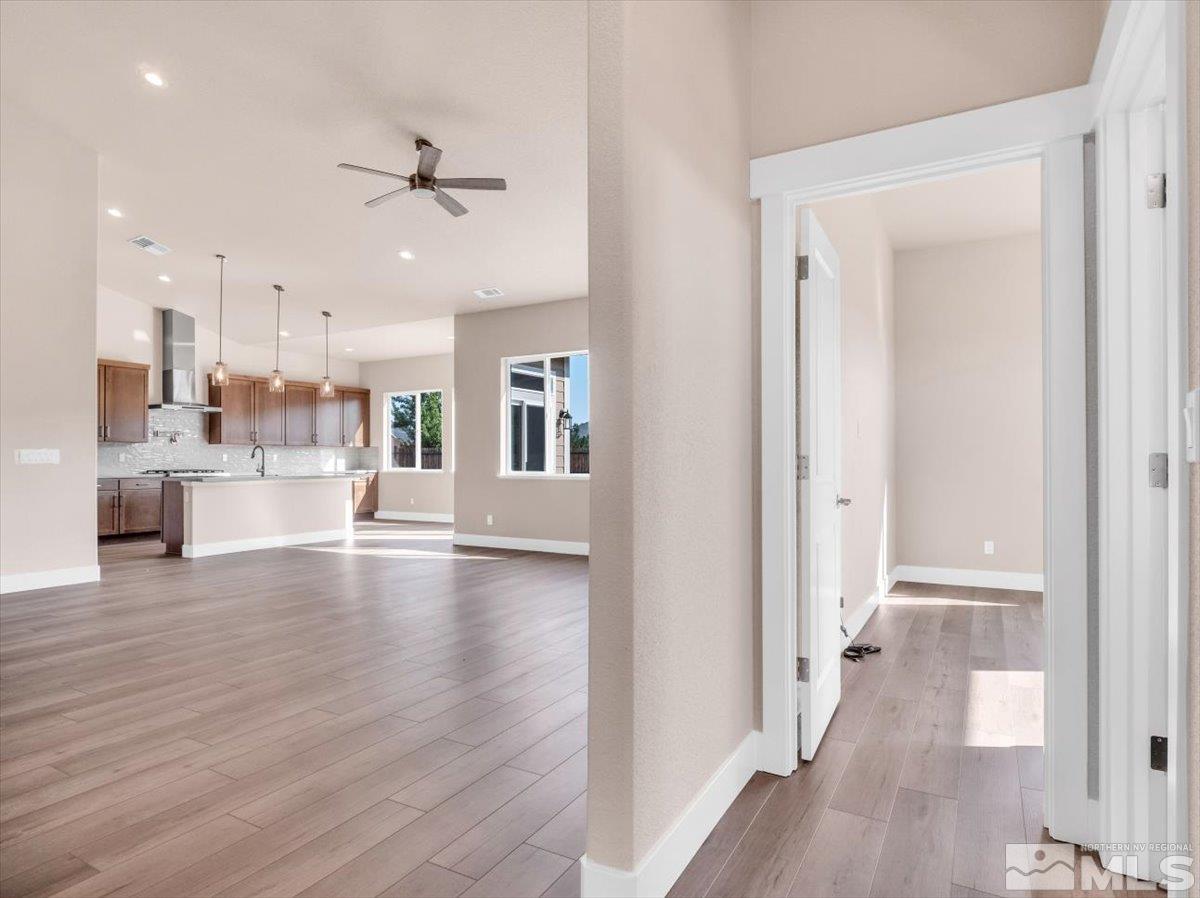 6853 Eagle Wing Cir Property Photo 8