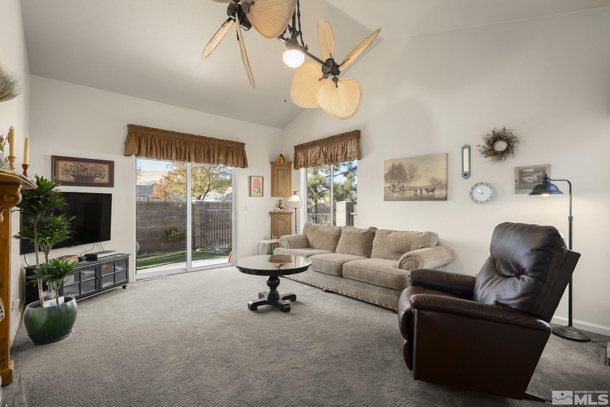 5773 Crooked Stick Way Property Photo 4