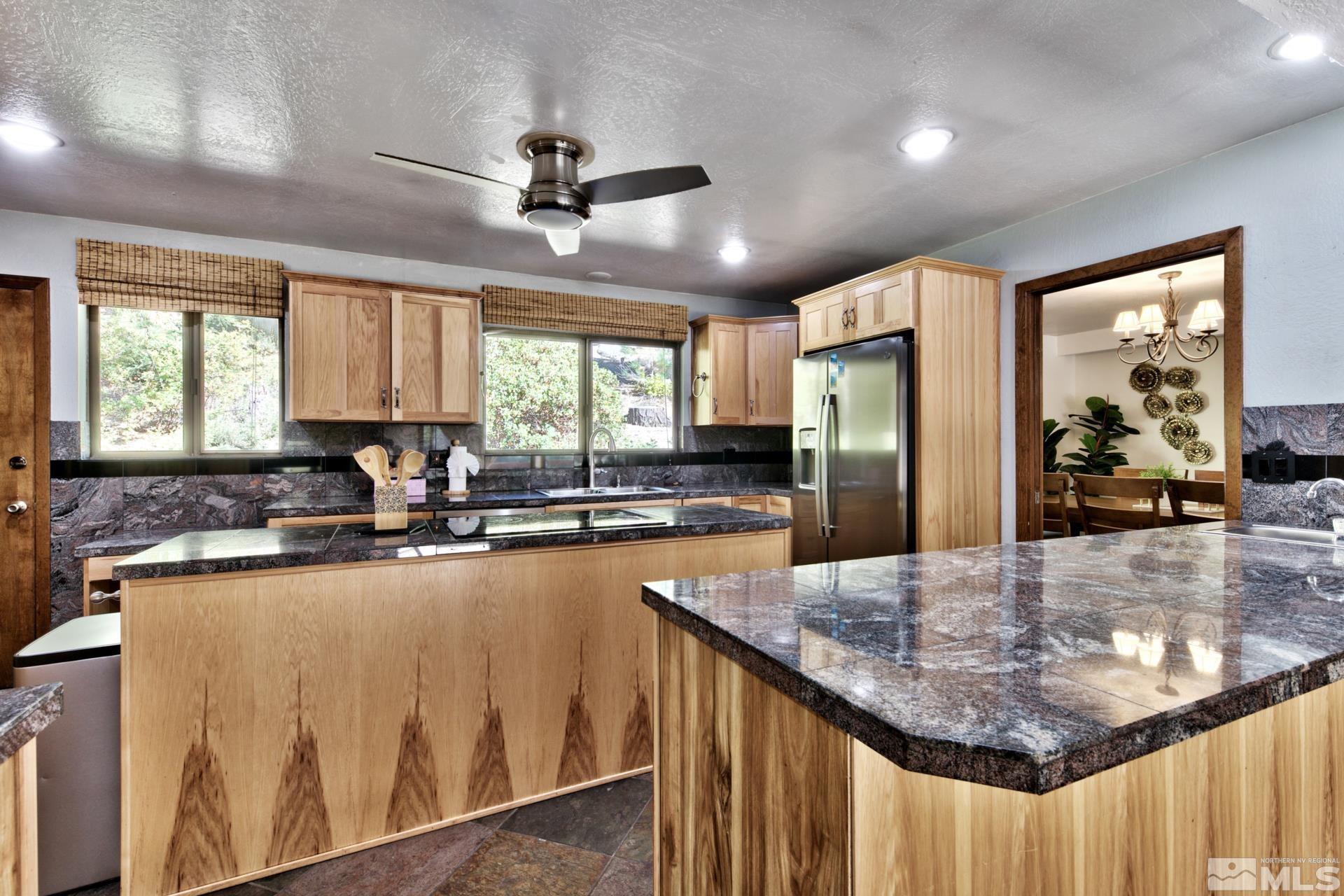 183 Kingsbury Circle Property Photo 6